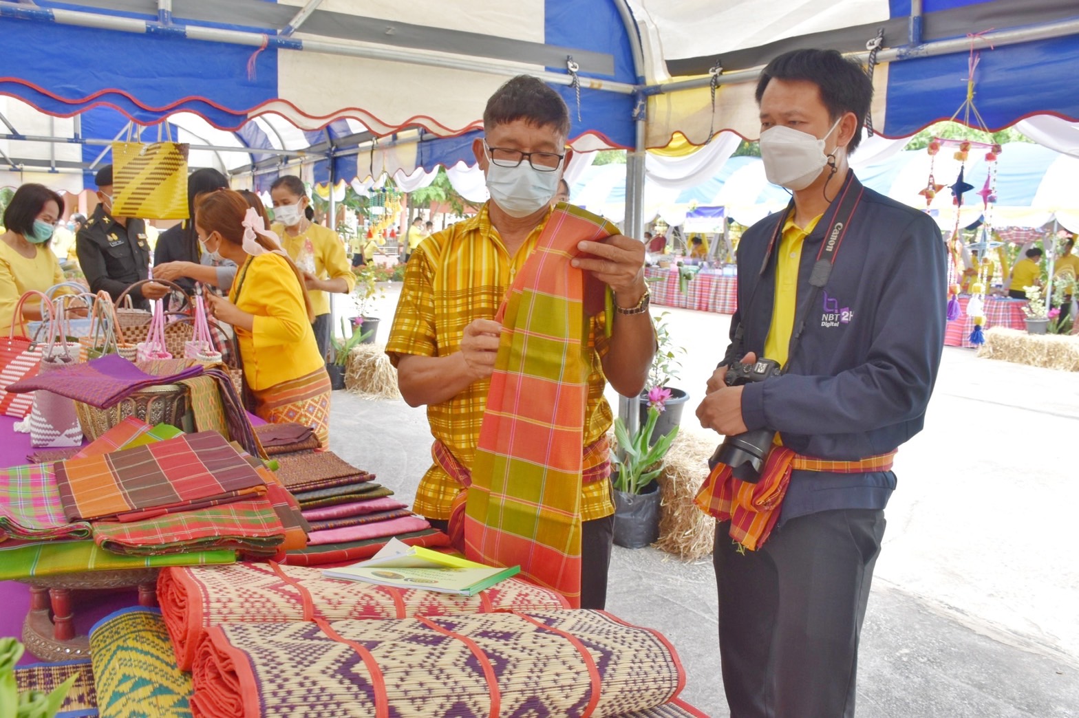 จังหวัดมหาสารคาม ผนึกกำลังส่วนราชการและภาคีพัฒนา ร่วมคัดสรรหมู่บ้านเศรษฐกิจพอเพียง “อยู่เย็น เป็นสุข” และตำบลเข้มแข็งตามหลักปรัชญาของเศรษฐกิจพอเพียง ดีเด่น ระดับจังหวัด ประจำปี 2565