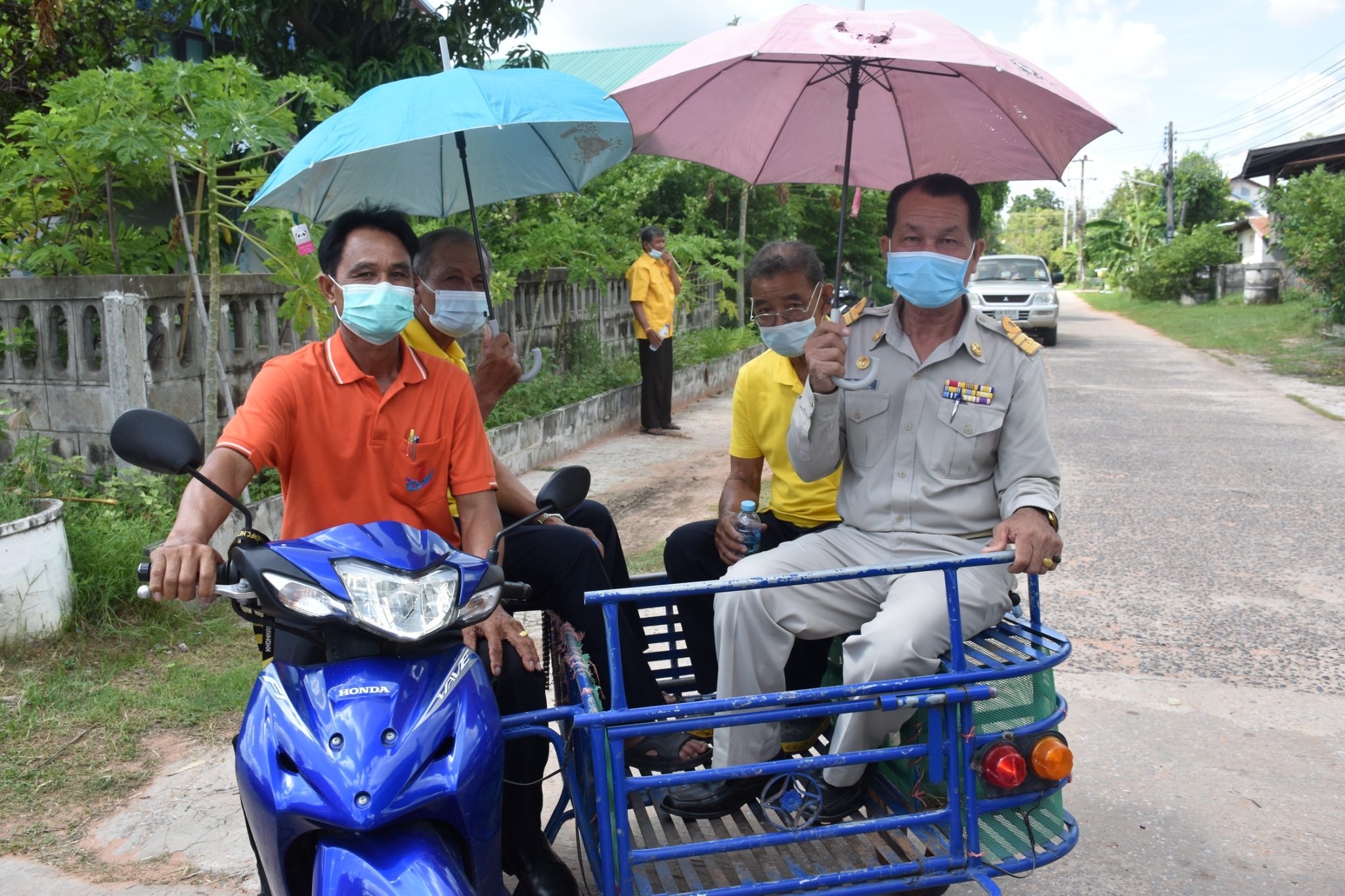 พช.มหาสารคาม ร่วมกับส่วนราชการ ภาคี เครือข่าย ดำเนินการประกวดหมู่บ้านมั่นคงปลอดภัย ร่วมใจปลูกผัก เพื่อคัดเลือกหมู่บ้านต้นแบบ ระดับจังหวัดมหาสารคาม ประจำปี 2565
