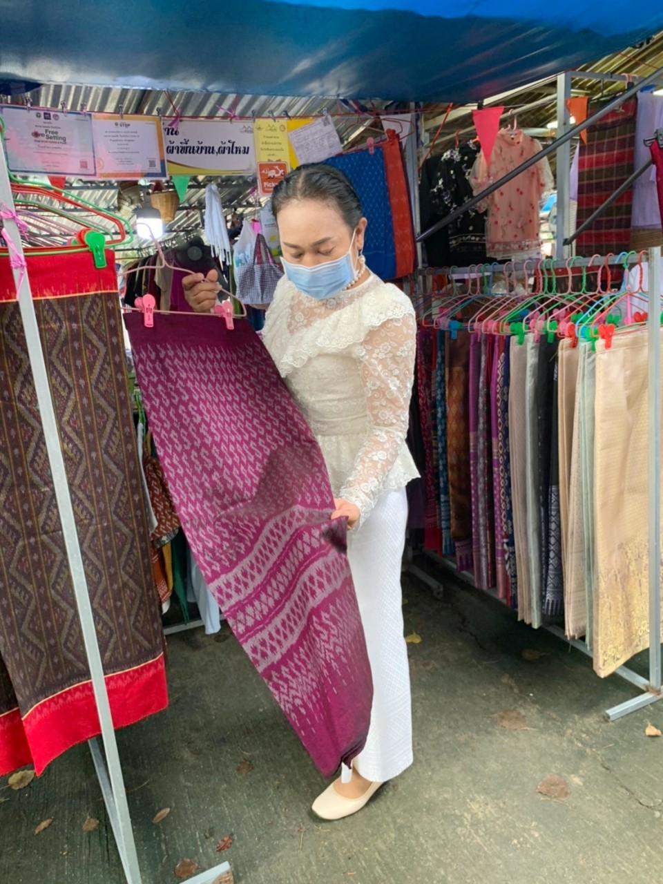 พช.มหาสารคาม ร่วมกิจกรรมส่งเสริมพระพุทธศาสนา เนื่องในเทศกาลวันอาสาฬหบูชาและเข้าพรรษา ประจำปี 2565 ณ พระบรมธาตุนาดูน