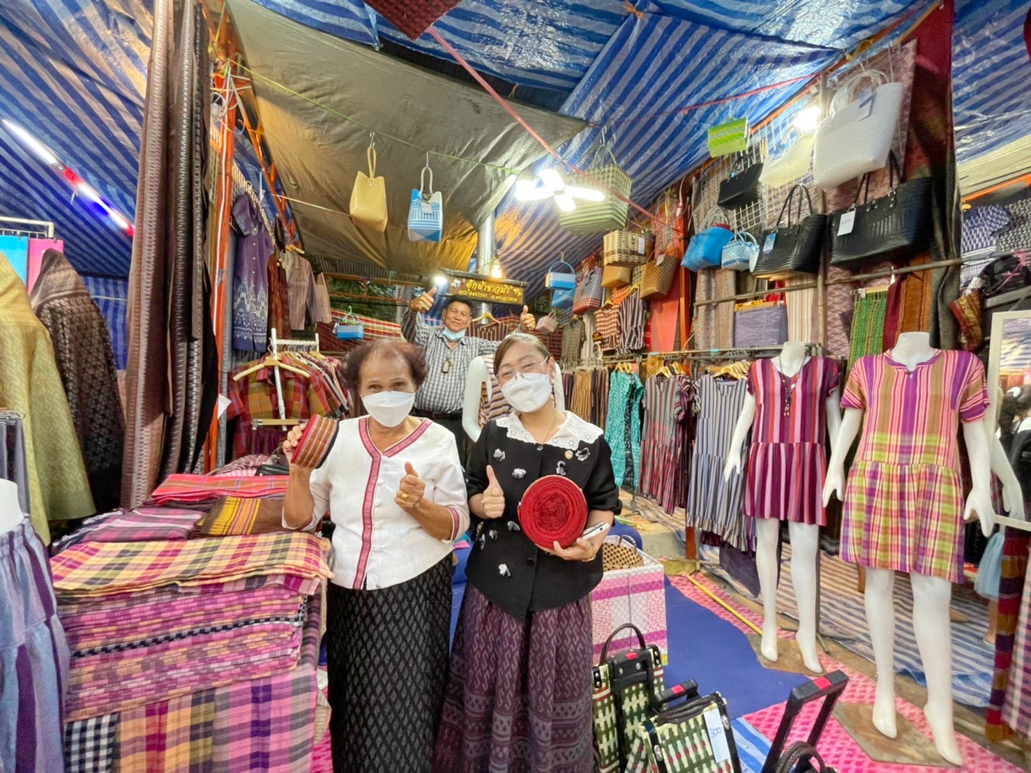วันที่ 2 “งานกาชาดและมหกรรมมหาสารคามเมืองผลิตสินค้าดีก้าวสู่สากล” ประจำปี 2565