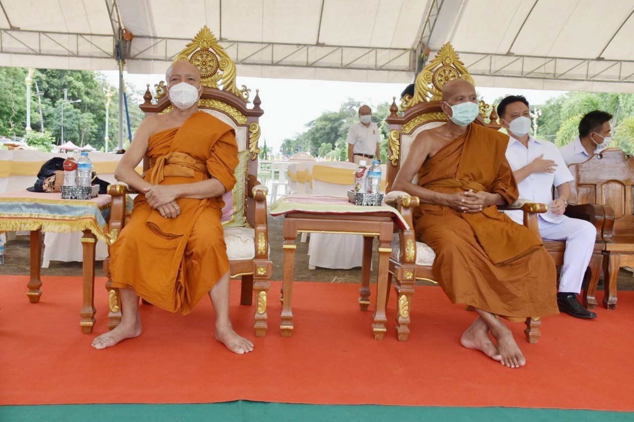 พช.มหาสารคาม ร่วมกิจกรรมส่งเสริมพระพุทธศาสนา เนื่องในเทศกาลวันอาสาฬหบูชาและเข้าพรรษา ประจำปี 2565 ณ พระบรมธาตุนาดูน