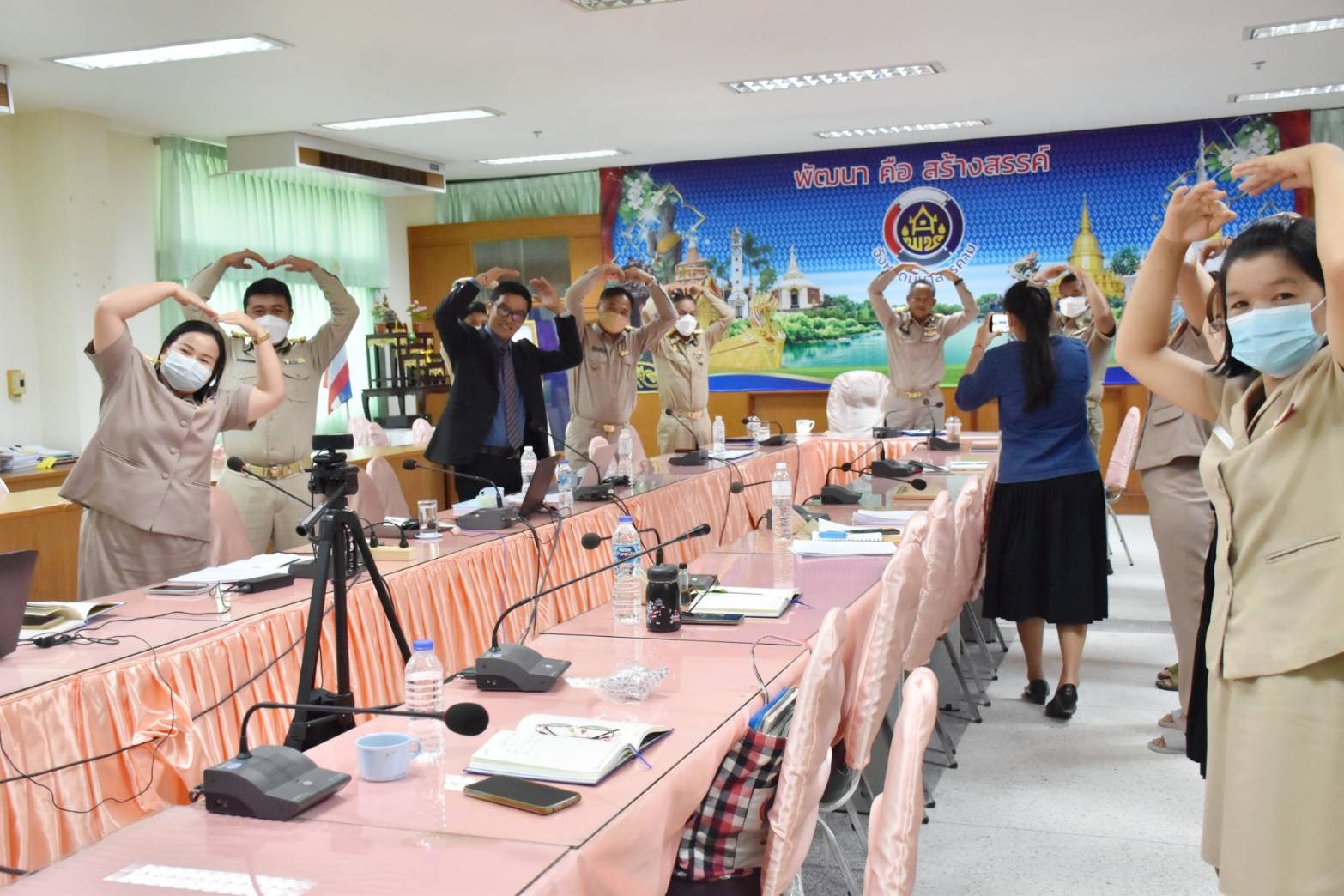 พช.มหาสารคาม จัดโครงการส่งเสริมการมีส่วนร่วมภาคประชาชนในการสร้างความโปร่งใสและป้องกันการทุจริตประพฤติมิชอบ จังหวัดมหาสารคาม ประจำปีงบประมาณ 2565 กิจกรรมที่ 1 ประชุมเชิงปฏิบัติการเพื่อส่งเสริมความรู้ความเข้าใจในการปฏิบัติงาน แก่เจ้าหน้าที่พัฒนาชุมชนให้มีความโปร่งใส ปราศจากการทุจริตประพฤติมิชอบ รุ่นที่ 1 ผ่านระบบ Cisco Webex Meetings