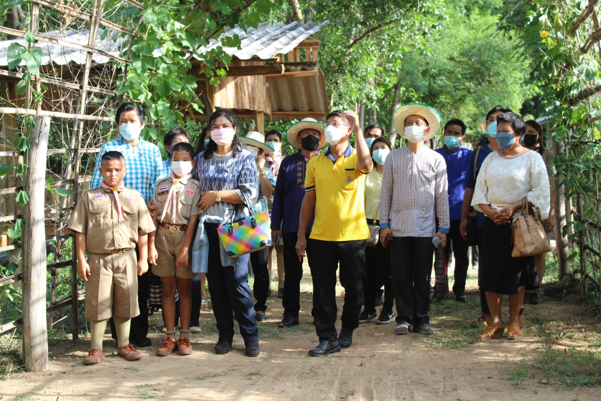จังหวัดมหาสารคาม ผนึกกำลังส่วนราชการและภาคีพัฒนา ร่วมคัดสรรหมู่บ้านเศรษฐกิจพอเพียง “อยู่เย็น เป็นสุข” ดีเด่น ระดับจังหวัด ประจำปี 2565