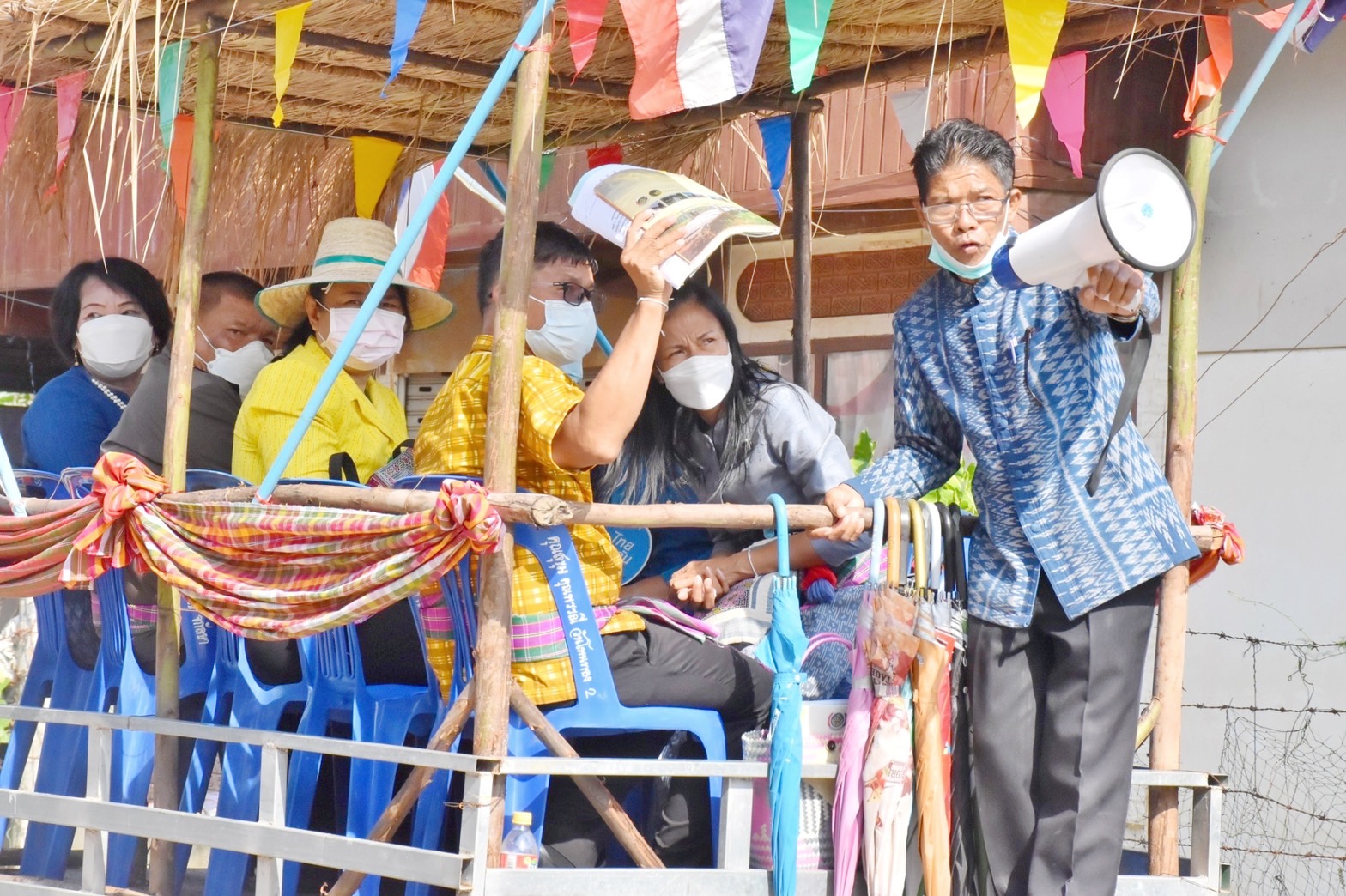 จังหวัดมหาสารคาม ผนึกกำลังส่วนราชการและภาคีพัฒนา ร่วมคัดสรรหมู่บ้านเศรษฐกิจพอเพียง “อยู่เย็น เป็นสุข” และตำบลเข้มแข็งตามหลักปรัชญาของเศรษฐกิจพอเพียง ดีเด่น ระดับจังหวัด ประจำปี 2565
