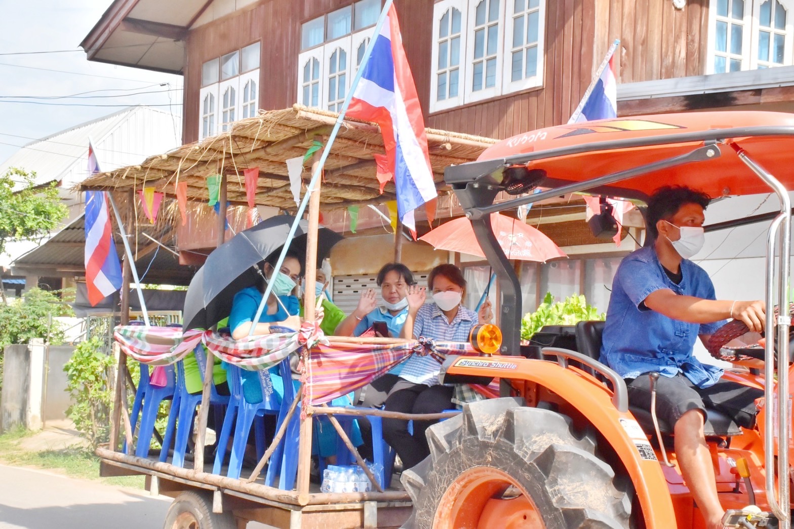 จังหวัดมหาสารคาม ผนึกกำลังส่วนราชการและภาคีพัฒนา ร่วมคัดสรรหมู่บ้านเศรษฐกิจพอเพียง “อยู่เย็น เป็นสุข” และตำบลเข้มแข็งตามหลักปรัชญาของเศรษฐกิจพอเพียง ดีเด่น ระดับจังหวัด ประจำปี 2565