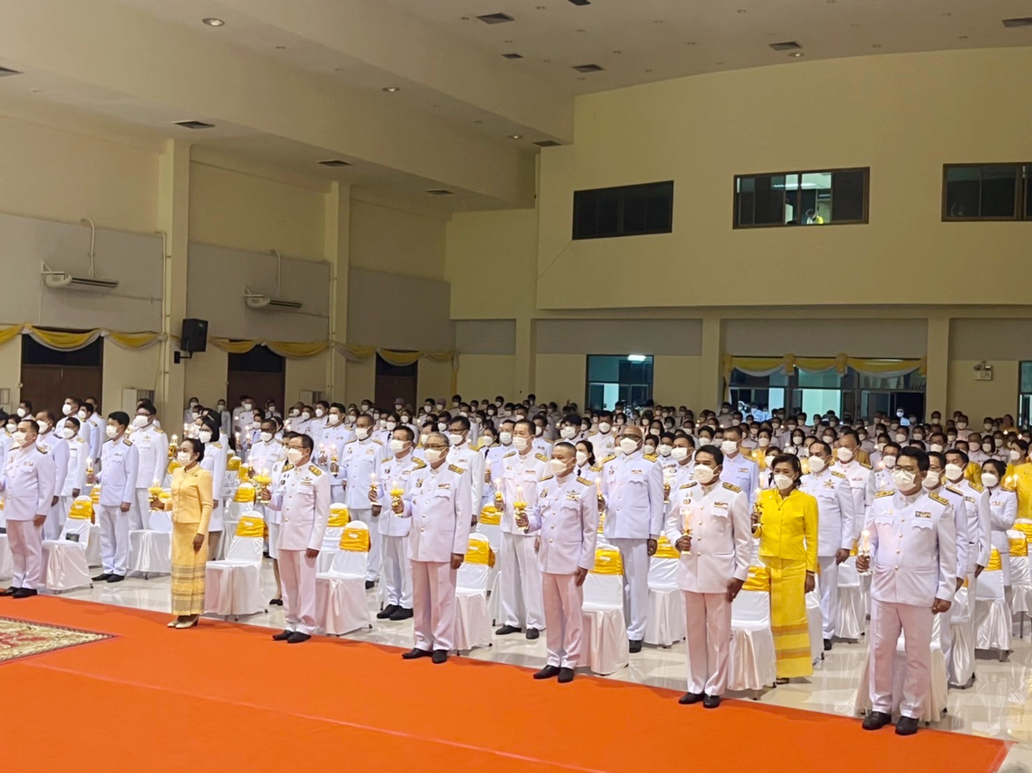 พช.มหาสารคาม ร่วมพิธีถวายเครื่องราชสักการะและจุดเทียนถวายพระพรชัยมงคล เฉลิมพระเกียรติพระบาทสมเด็จพระเจ้าอยู่หัว เนื่องในโอกาสวันเฉลิมพระชนมพรรษา 28 กรกฎาคม 2565