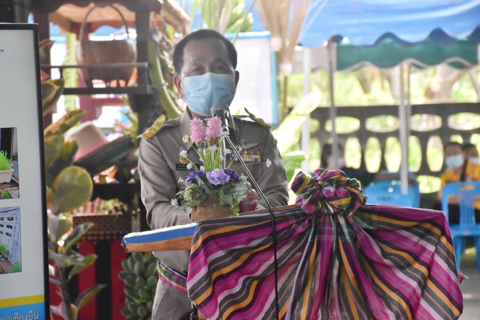 พช.มหาสารคาม ร่วมกับส่วนราชการ ภาคี เครือข่าย ดำเนินการประกวดหมู่บ้านมั่นคงปลอดภัย ร่วมใจปลูกผัก เพื่อคัดเลือกหมู่บ้านต้นแบบ ระดับจังหวัดมหาสารคาม ประจำปี 2565