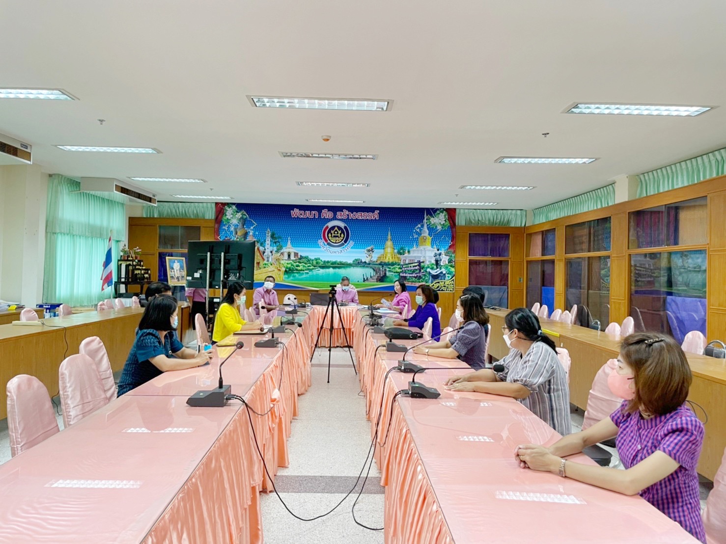 พช.มหาสารคาม จัดประชุมเชิงปฏิบัติการเพื่อส่งเสริมความรู้ความเข้าใจในการปฏิบัติงาน แก่เจ้าหน้าที่พัฒนาชุมชนให้มีความโปร่งใส ปราศจากการทุจริตประพฤติมิชอบ ผ่านระบบประชุมออนไลน์ Cisco Webex Meetings