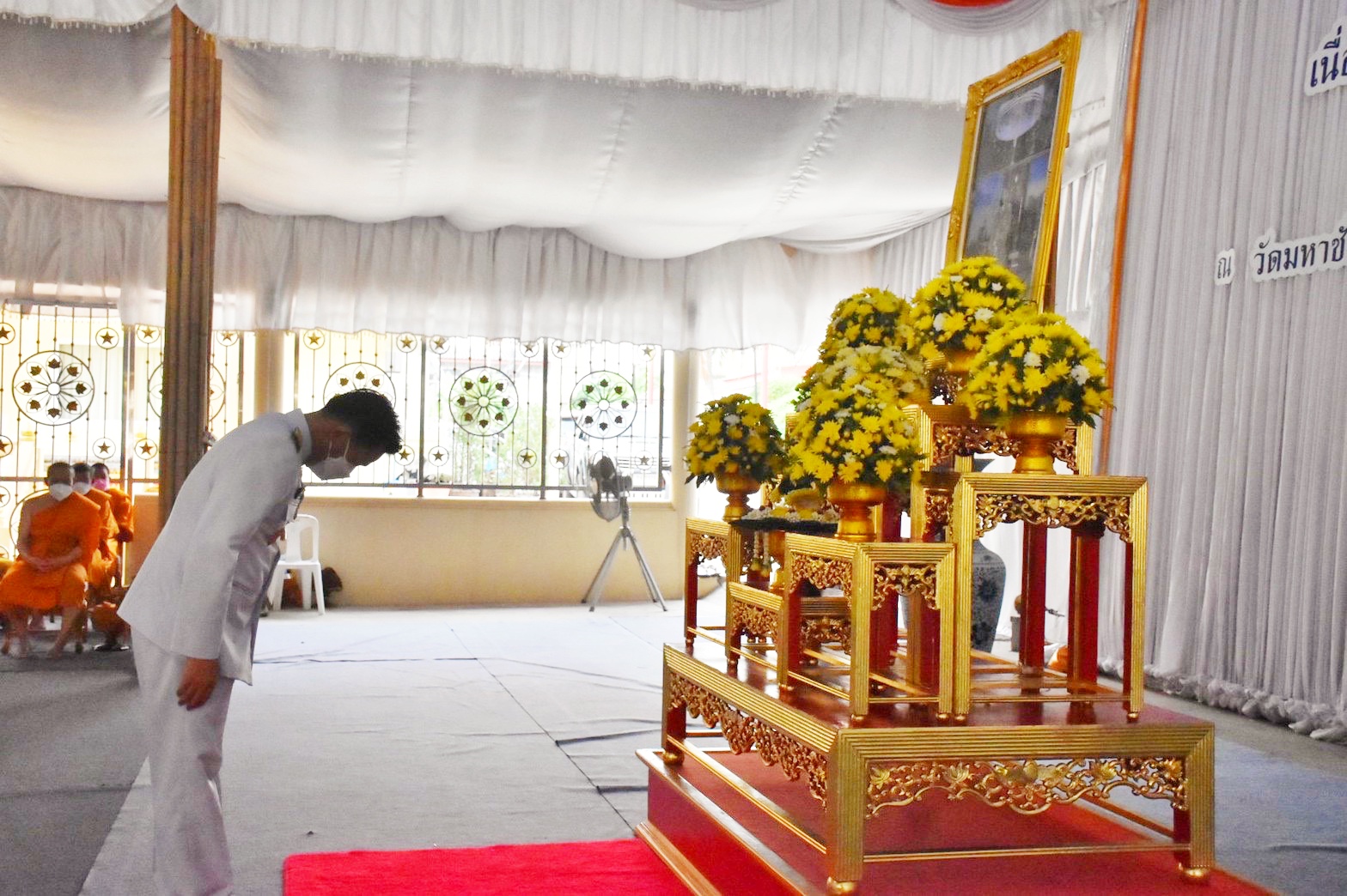 พช.มหาสารคาม ร่วมประกอบพิธีทำบุญตักบาตรถวายพระราชกุศล เนื่องในโอกาสวันเฉลิมพระชนมพรรษาพระบาทสมเด็จพระเจ้าอยู่หัว วันที่ 28 กรกฎาคม 2565
