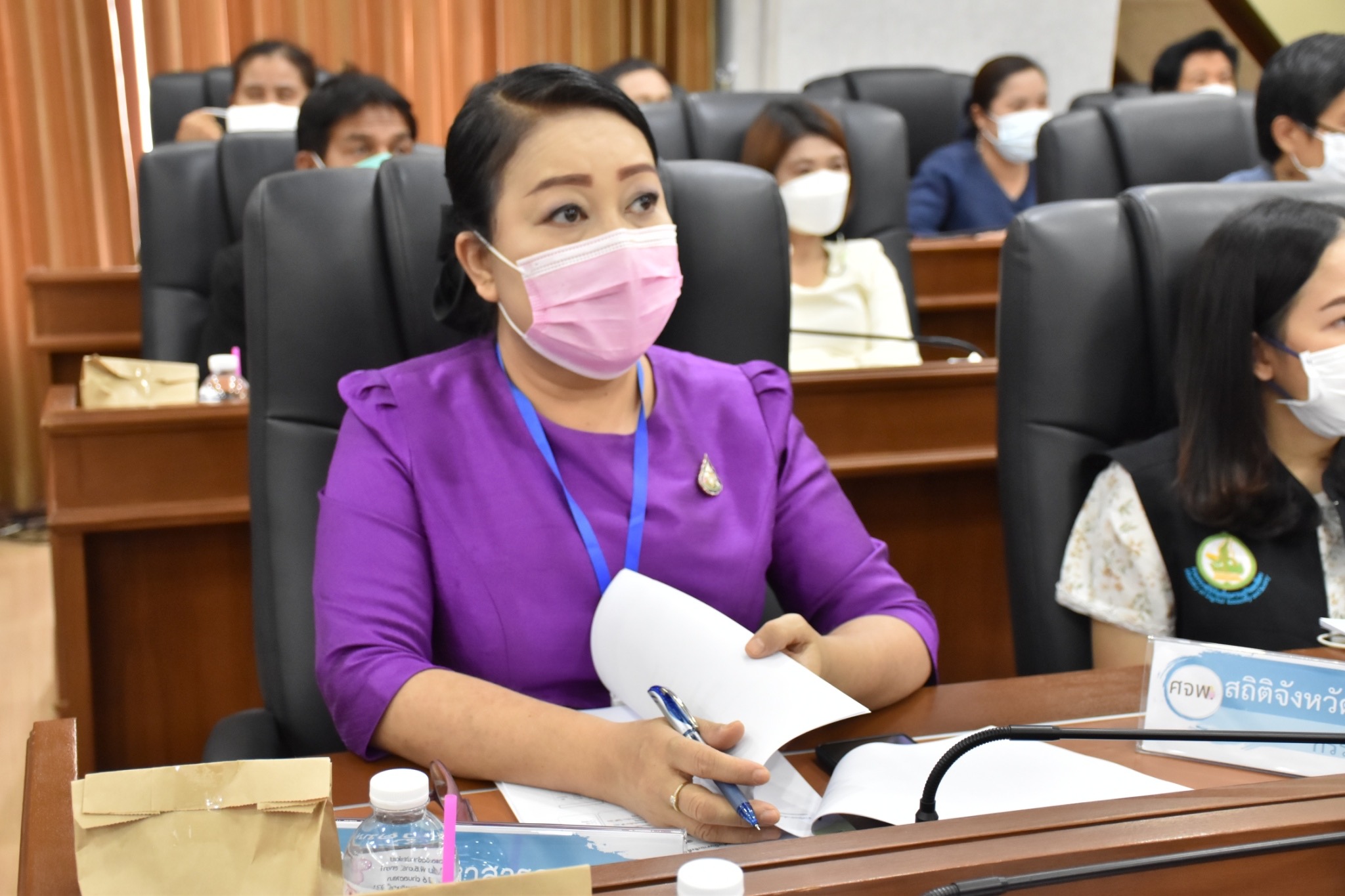 ผู้ว่าราชการจังหวัดมหาสารคาม ประชุมคณะกรรมการบริหารศูนย์อำนวยการขจัดความยากจนและพัฒนาคนทุกช่วงวัยอย่างยั่งยืนตามหลักปรัชญาของเศรษฐกิจพอเพียงจังหวัดมหาสารคาม (คจพ.จ) ครั้งที่ 5/2565