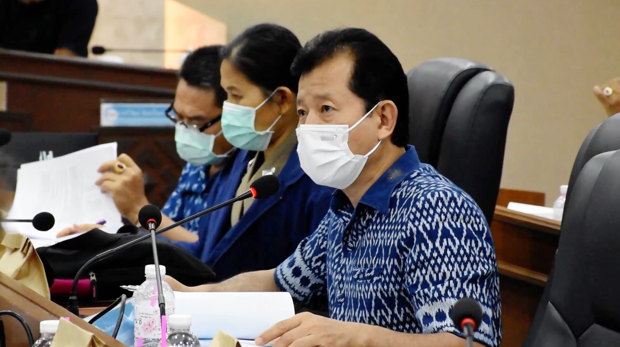 ผู้ว่าราชการจังหวัดมหาสารคาม ประชุมคณะกรรมการบริหารศูนย์อำนวยการขจัดความยากจนและพัฒนาคนทุกช่วงวัยอย่างยั่งยืนตามหลักปรัชญาของเศรษฐกิจพอเพียงจังหวัดมหาสารคาม (คจพ.จ) ครั้งที่ 5/2565
