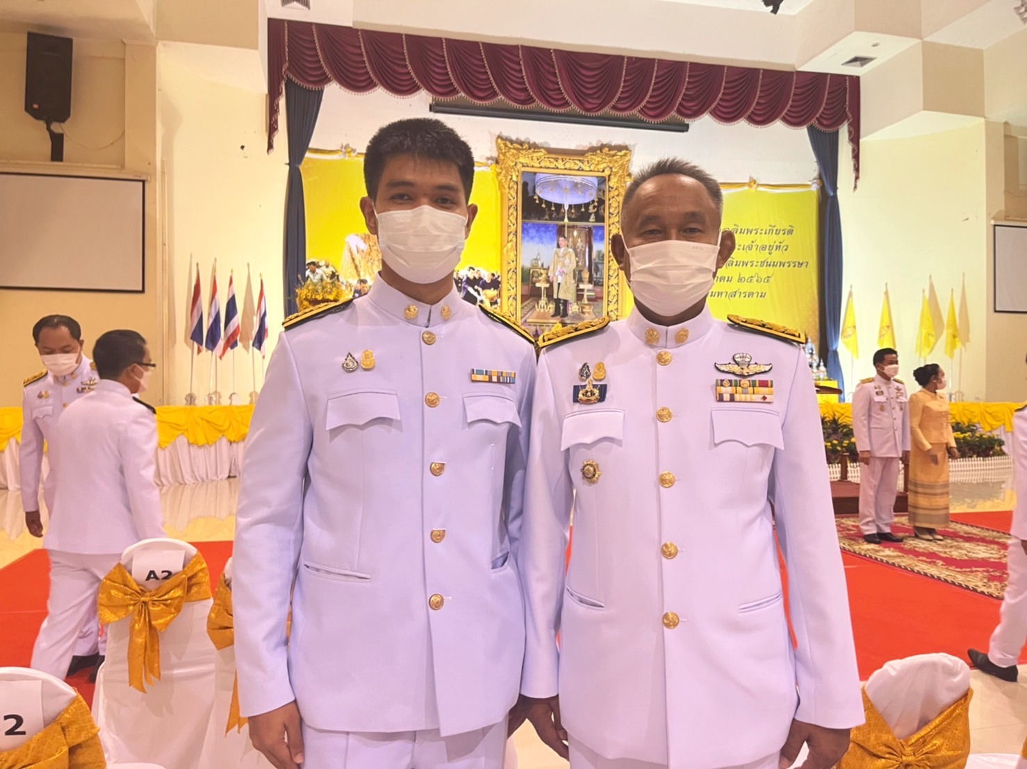 พช.มหาสารคาม ร่วมพิธีถวายเครื่องราชสักการะและจุดเทียนถวายพระพรชัยมงคล เฉลิมพระเกียรติพระบาทสมเด็จพระเจ้าอยู่หัว เนื่องในโอกาสวันเฉลิมพระชนมพรรษา 28 กรกฎาคม 2565
