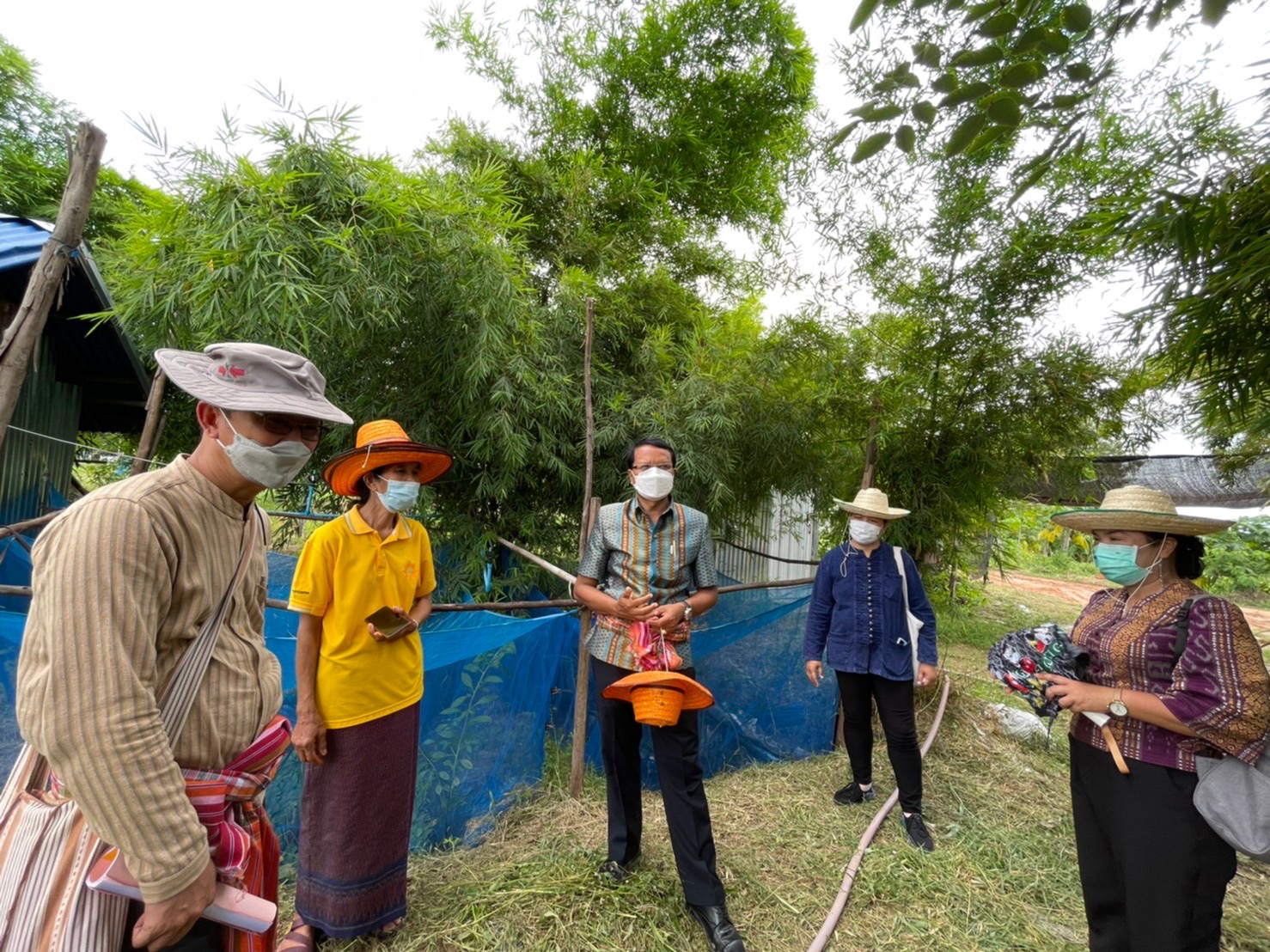 พช.มหาสารคาม ร่วมกับส่วนราชการ ภาคี เครือข่าย ดำเนินการประกวดหมู่บ้านมั่นคงปลอดภัย ร่วมใจปลูกผัก เพื่อคัดเลือกหมู่บ้านต้นแบบ ระดับจังหวัดมหาสารคาม ประจำปี 2565