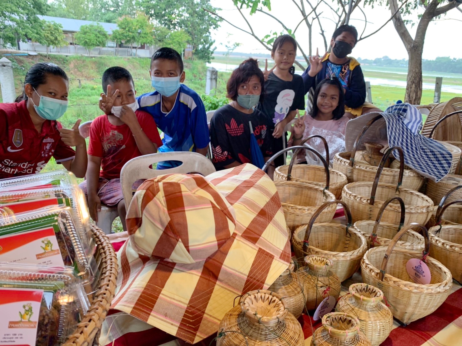 พช.มหาสารคาม ร่วมพิธีเปิดงาน “เทศกาล คักแท้แกดำ ฟังลำเพลิน เดินสะพาน”