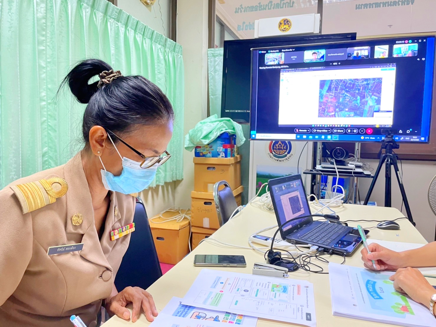 พช.มหาสารคาม ร่วมการฝึกอบรมการใช้งานระบบภูมิสารสนเทศ เพื่อวัดผลสัมฤทธิ์คุณภาพชีวิตในบริบท โคก หนอง นา โมเดล กิจกรรมที่  7 สร้างระบบโปรแกรมและระบบฐานข้อมูล พัฒนาระบบ Digital รองรับ Local Economy ประชุมทางไกลผ่านระบบ Webex Meeting