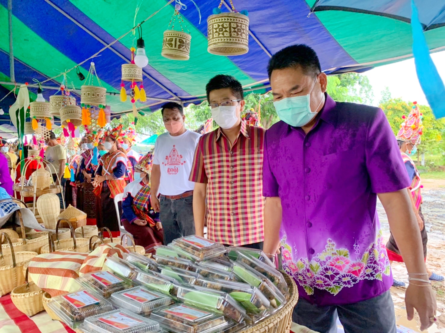 พช.มหาสารคาม ร่วมพิธีเปิดงาน “เทศกาล คักแท้แกดำ ฟังลำเพลิน เดินสะพาน”