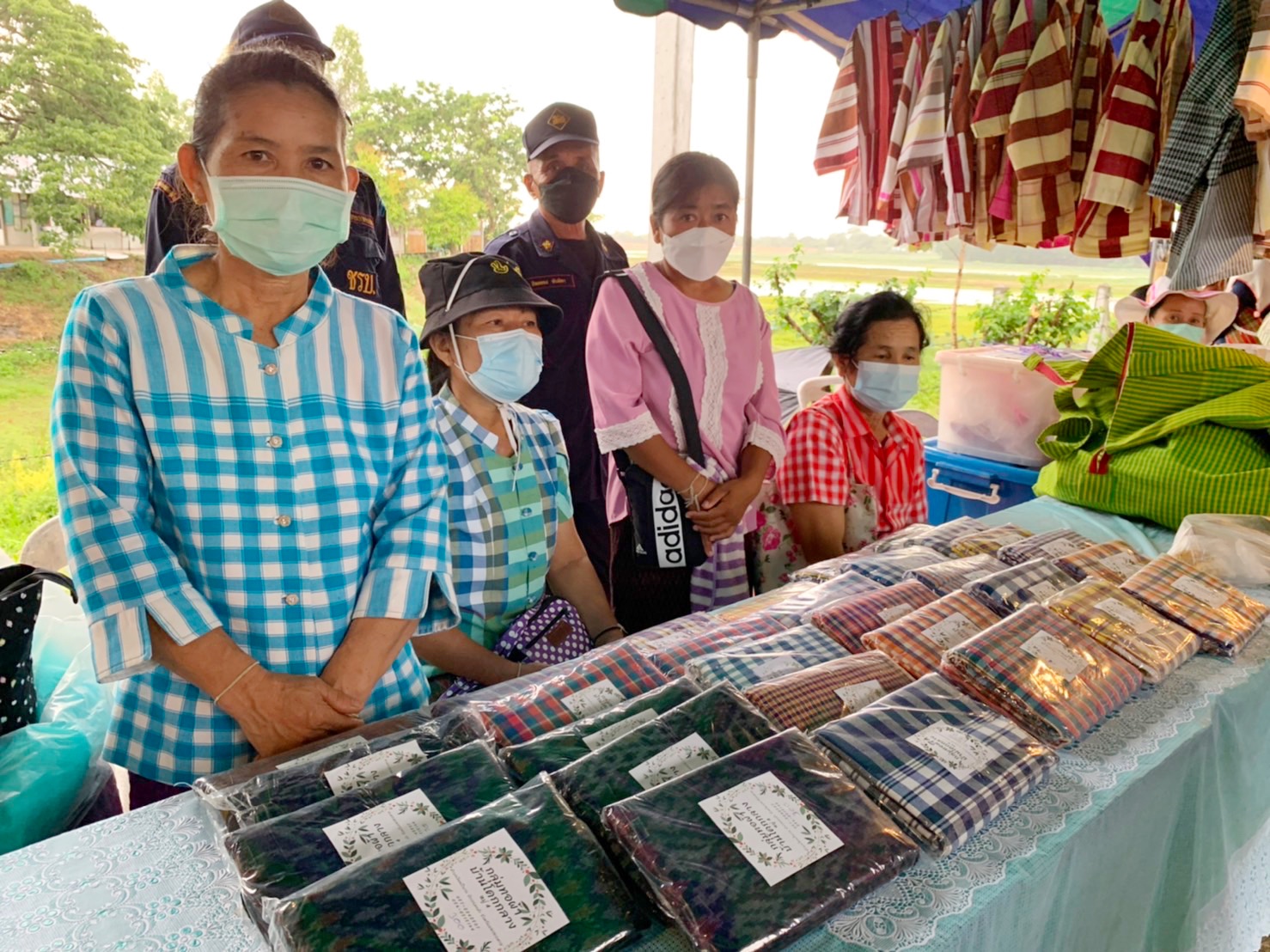 พช.มหาสารคาม ร่วมพิธีเปิดงาน “เทศกาล คักแท้แกดำ ฟังลำเพลิน เดินสะพาน”