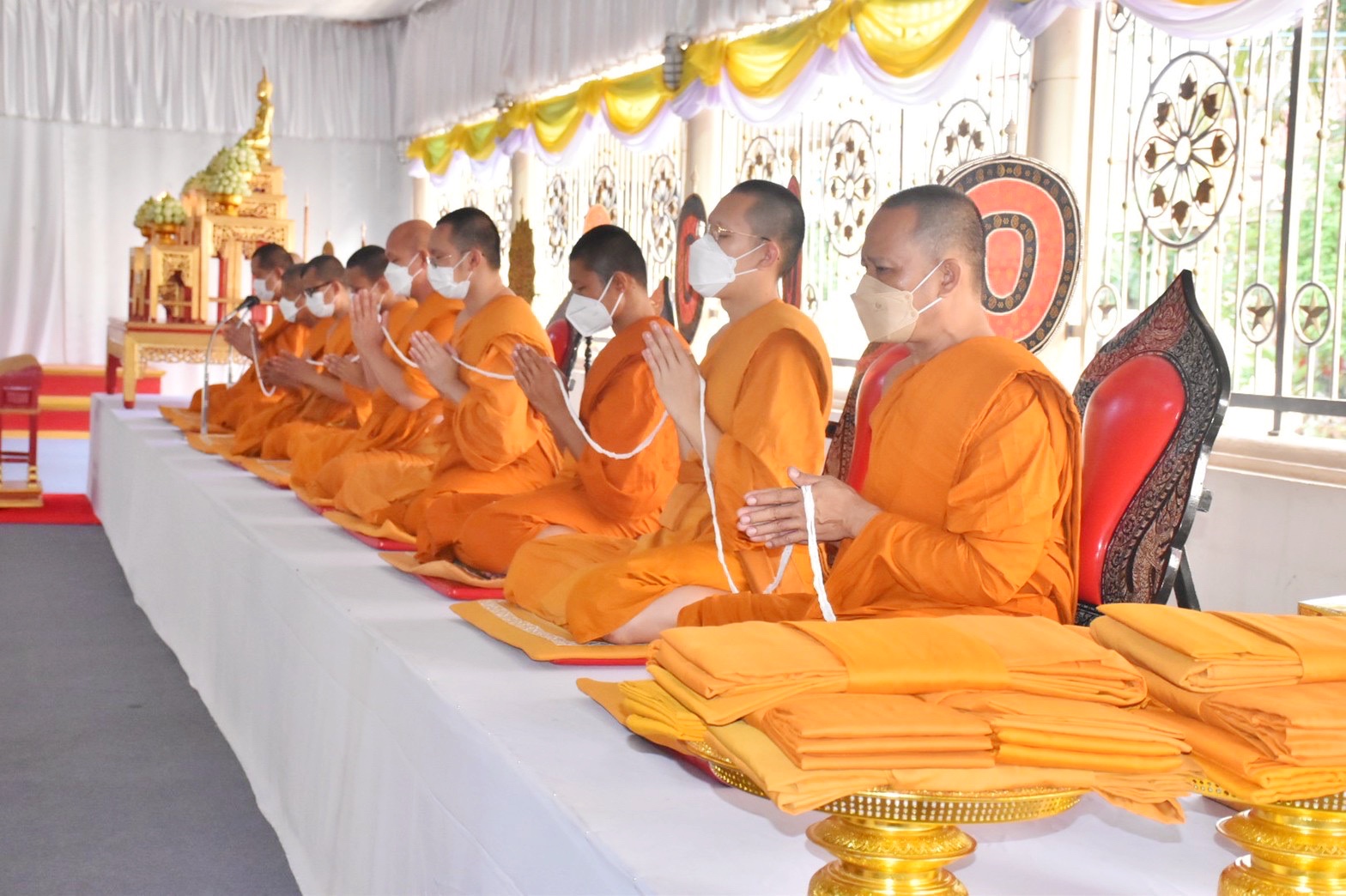 พช.มหาสารคาม ร่วมประกอบพิธีทำบุญตักบาตรถวายพระราชกุศล เนื่องในโอกาสวันเฉลิมพระชนมพรรษาพระบาทสมเด็จพระเจ้าอยู่หัว วันที่ 28 กรกฎาคม 2565