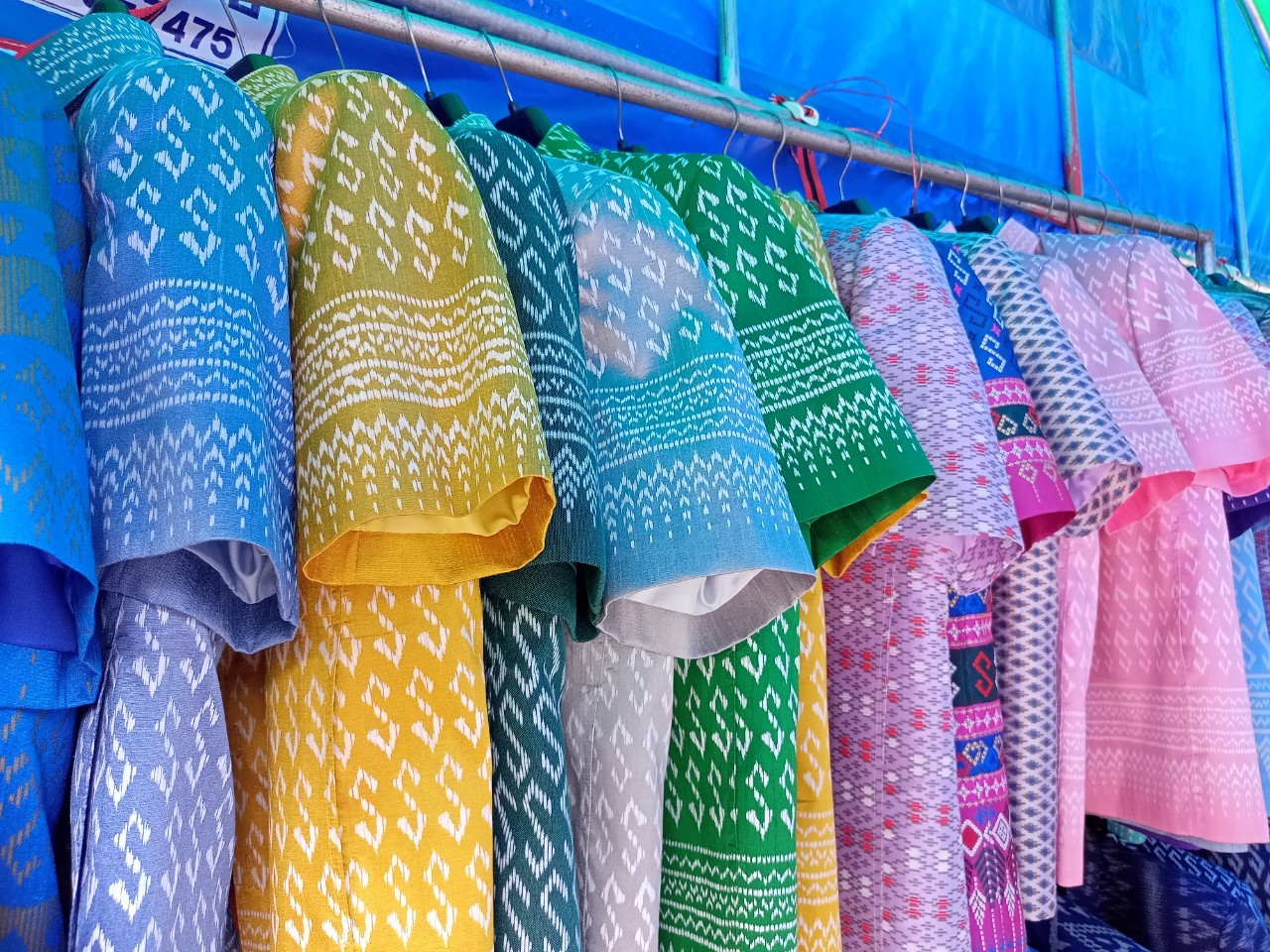 จังหวัดมหาสารคาม ผนึกกำลังส่วนราชการและภาคีพัฒนา ร่วมคัดสรรหมู่บ้านเศรษฐกิจพอเพียง “อยู่เย็น เป็นสุข” ดีเด่น ระดับจังหวัด ประจำปี 2565