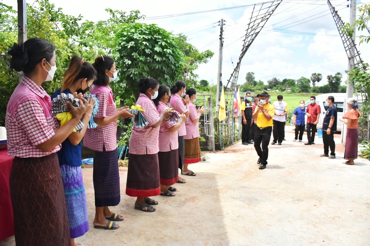 พช.มหาสารคาม ร่วมกับส่วนราชการ ภาคี เครือข่าย ดำเนินการประกวดหมู่บ้านมั่นคงปลอดภัย ร่วมใจปลูกผัก เพื่อคัดเลือกหมู่บ้านต้นแบบ ระดับจังหวัด ประจำปี 2565