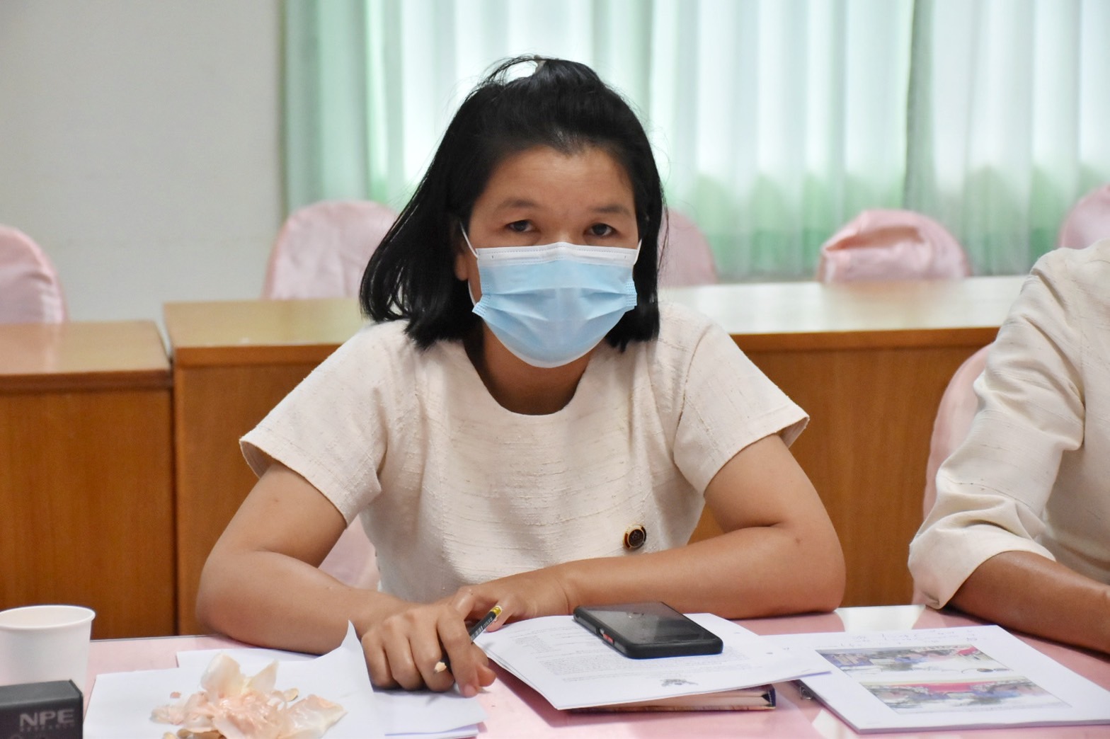 พช.มหาสารคาม ประชุมเพื่อระดมความคิดจัดงาน เส้นสายลายผ้า ภายในงานกาชาดจังหวัดมหาสารคาม