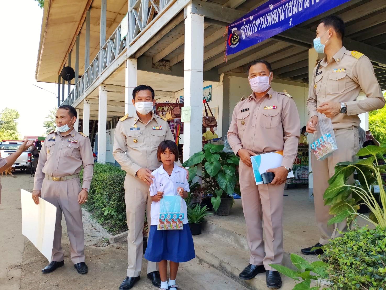 พช.มหาสารคาม ร่วมโครงการปกป้องและเชิดชูสถาบันพระมหากษัตริย์ และหน่วยบำบัดทุกข์ บำรุงสุข สร้างรอยยิ้มให้ประชาชน จ.มหาสารคาม (จังหวัดเคลื่อนที่ ) ประจำเดือน ก.ค. 2565