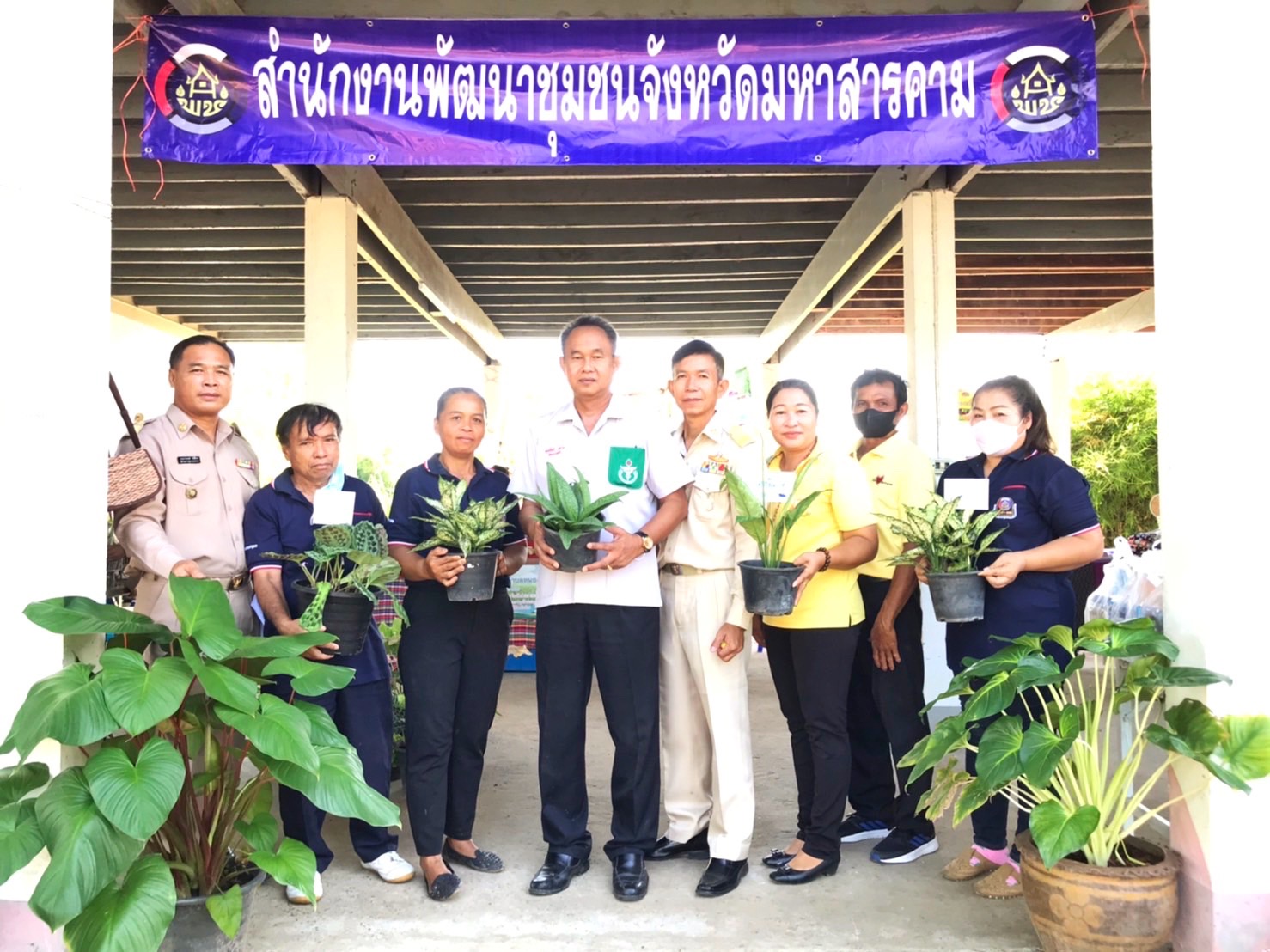 พช.มหาสารคาม ร่วมโครงการปกป้องและเชิดชูสถาบันพระมหากษัตริย์ และหน่วยบำบัดทุกข์ บำรุงสุข สร้างรอยยิ้มให้ประชาชน จ.มหาสารคาม (จังหวัดเคลื่อนที่ ) ประจำเดือน ก.ค. 2565