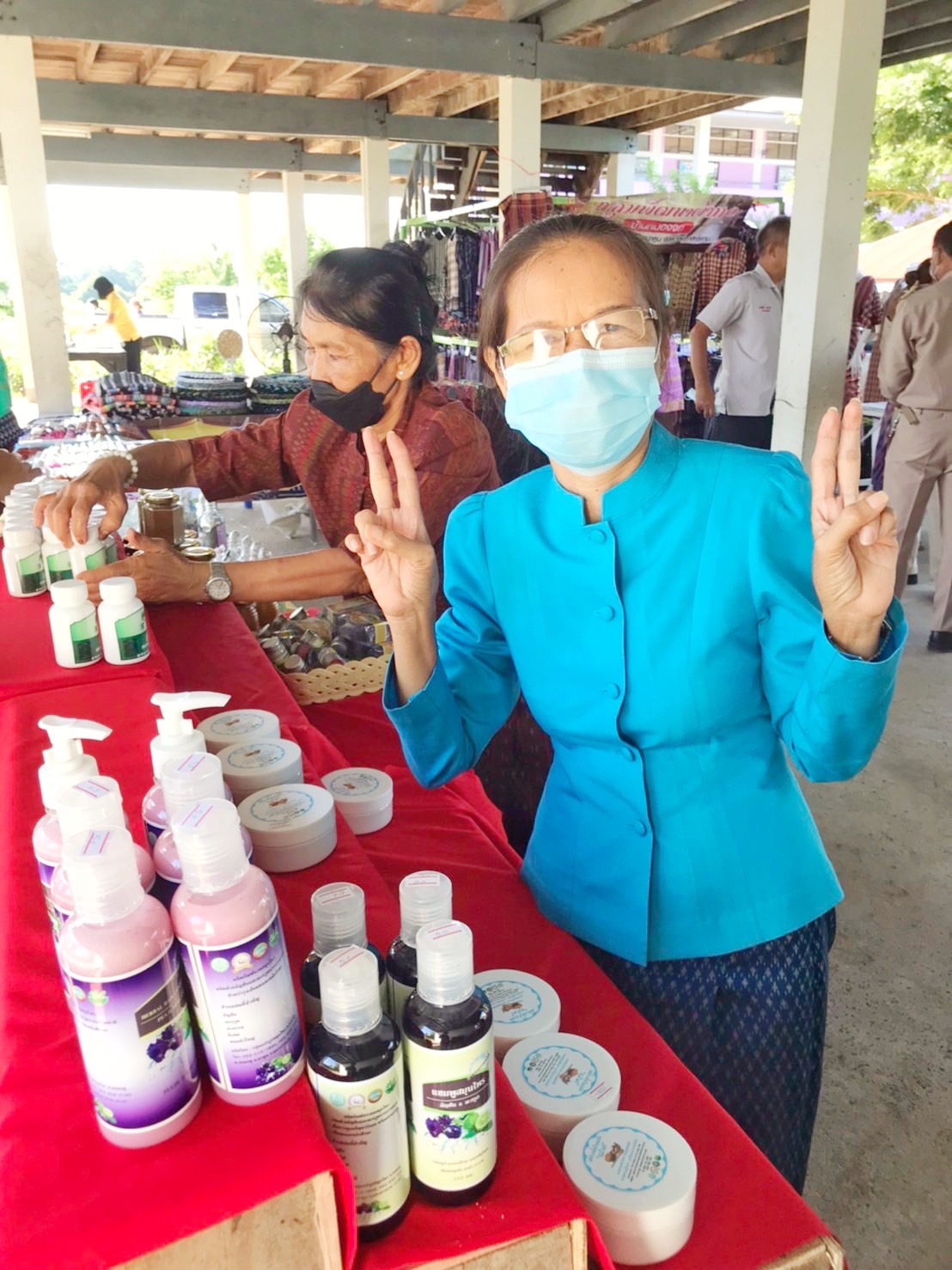 พช.มหาสารคาม ร่วมโครงการปกป้องและเชิดชูสถาบันพระมหากษัตริย์ และหน่วยบำบัดทุกข์ บำรุงสุข สร้างรอยยิ้มให้ประชาชน จ.มหาสารคาม (จังหวัดเคลื่อนที่ ) ประจำเดือน ก.ค. 2565