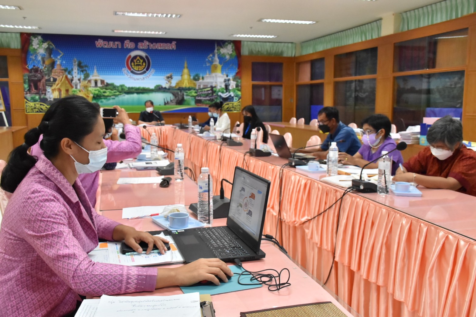 พช.มหาสารคาม จัดประชุมตรวจประเมินเพื่อรับรองมาตรฐานการพัฒนาชุมชน (มชช.) จังหวัดมหาสารคาม ประจำปี 2565 ครั้งที่ 1/2565