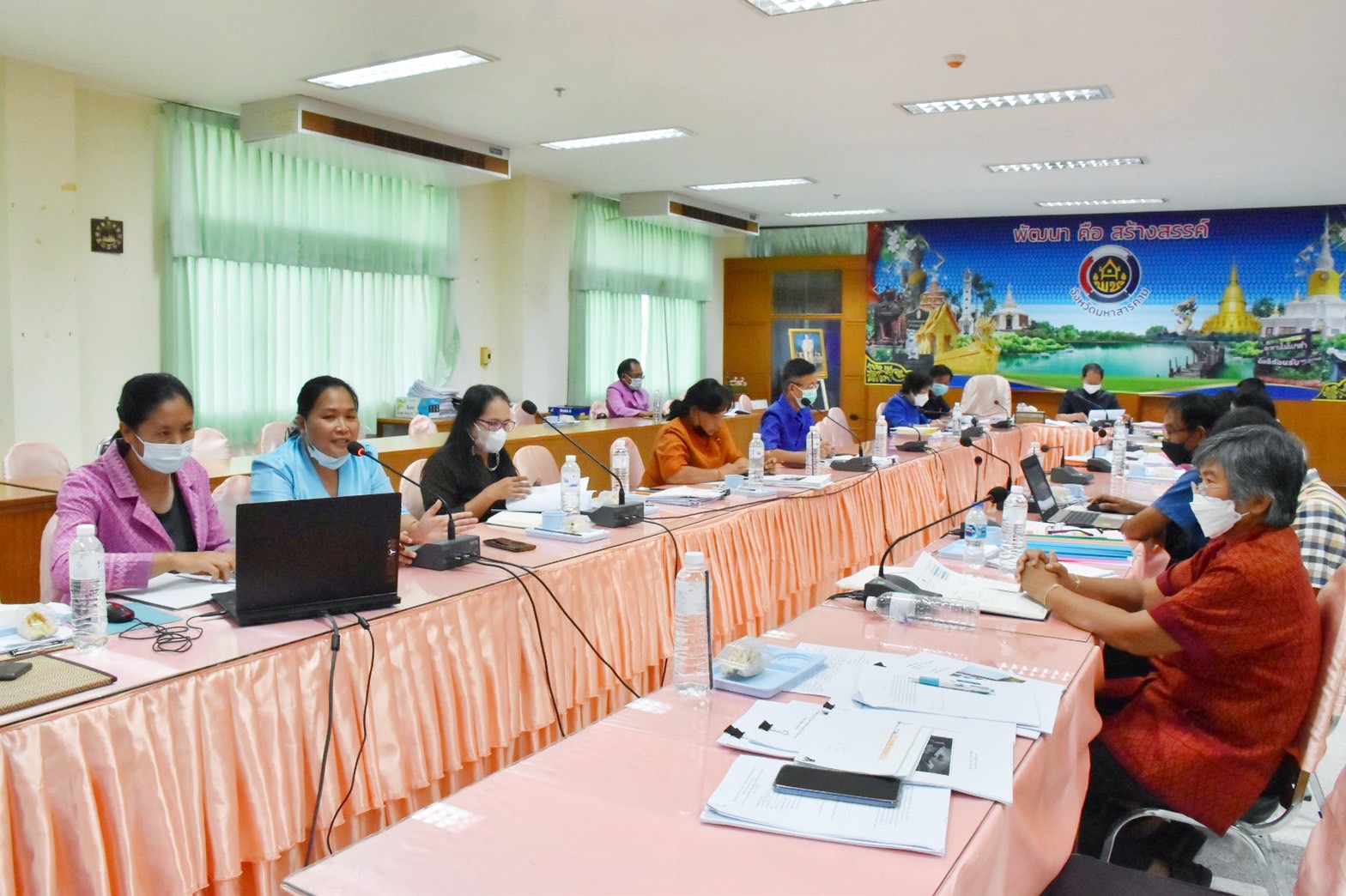 พช.มหาสารคาม จัดประชุมตรวจประเมินเพื่อรับรองมาตรฐานการพัฒนาชุมชน (มชช.) จังหวัดมหาสารคาม ประจำปี 2565 ครั้งที่ 1/2565