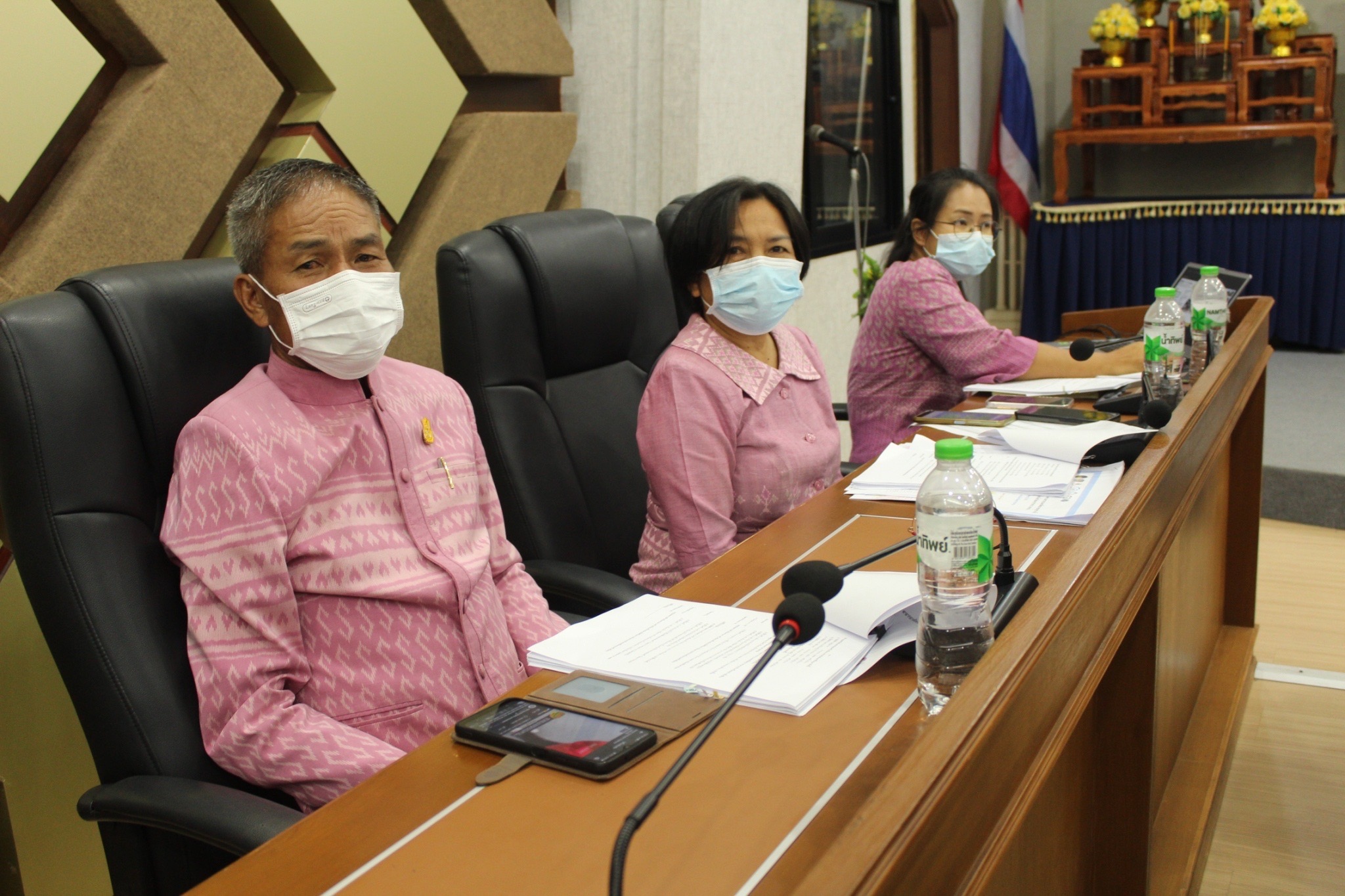 ผู้ว่าราชการจังหวัดมหาสารคาม ประชุมคณะกรรมการบริหารศูนย์อำนวยการขจัดความยากจนและพัฒนาคนทุกช่วงวัยอย่างยั่งยืนตามหลักปรัชญาของเศรษฐกิจพอเพียงจังหวัดมหาสารคาม (คจพ.จ) ครั้งที่ 6/2565