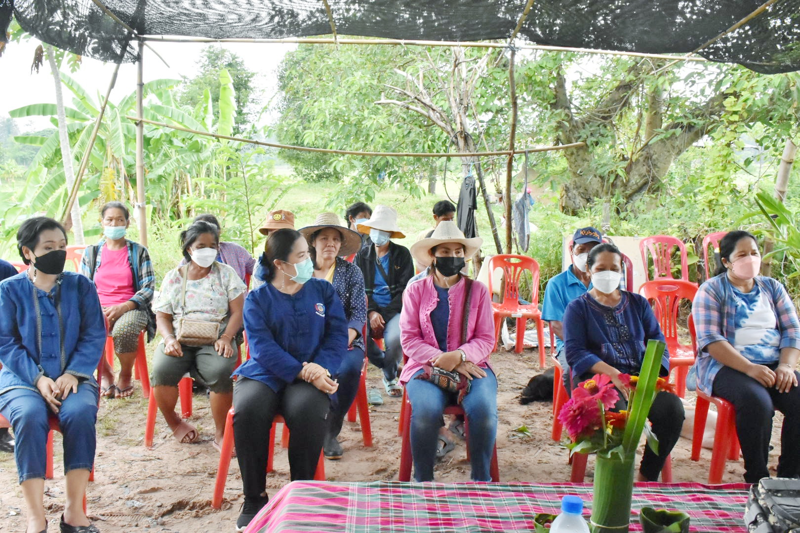 ผู้ตรวจราชการกรมการพัฒนาชุมชน ปลื้ม โคก หนอง นาพช.มหาสารคาม เห็นผล สร้างความมั่นคงทางอาหาร