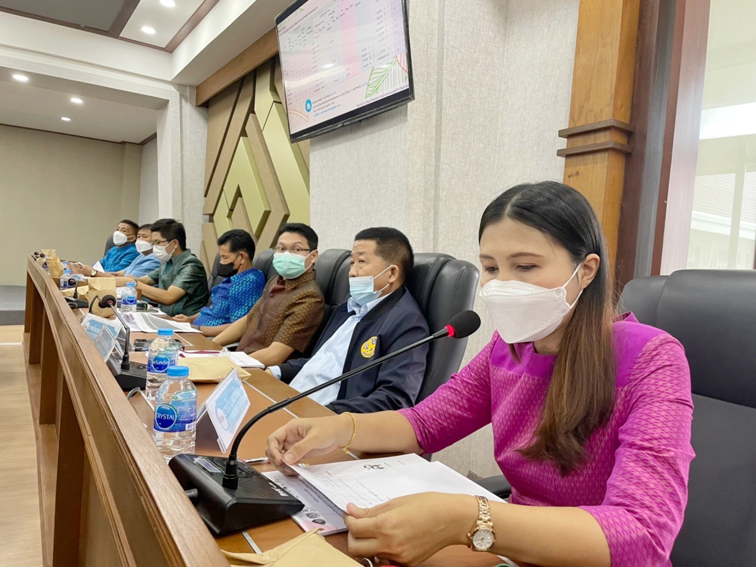 ผู้ว่าราชการจังหวัดมหาสารคาม ประชุมคณะกรรมการบริหารศูนย์อำนวยการขจัดความยากจนและพัฒนาคนทุกช่วงวัยอย่างยั่งยืนตามหลักปรัชญาของเศรษฐกิจพอเพียงจังหวัดมหาสารคาม (คจพ.จ) ครั้งที่ 6/2565