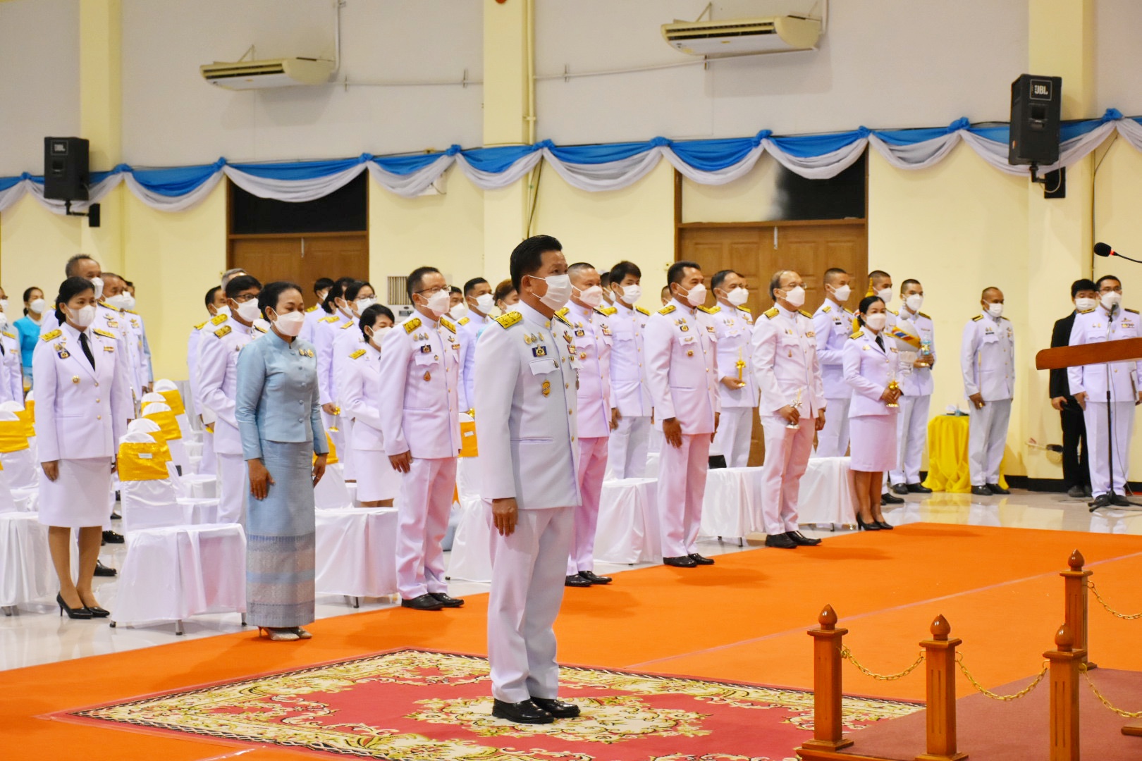 พช.มหาสารคาม ร่วมพิธีถวายเครื่องราชสักการะและวางพานพุ่มและจุดเทียนถวายพระพรชัยมงคล เนื่องในโอกาสมหามงคลเฉลิมพระชนมพรรษา 90 พรรษา 12 สิงหาคม 2565