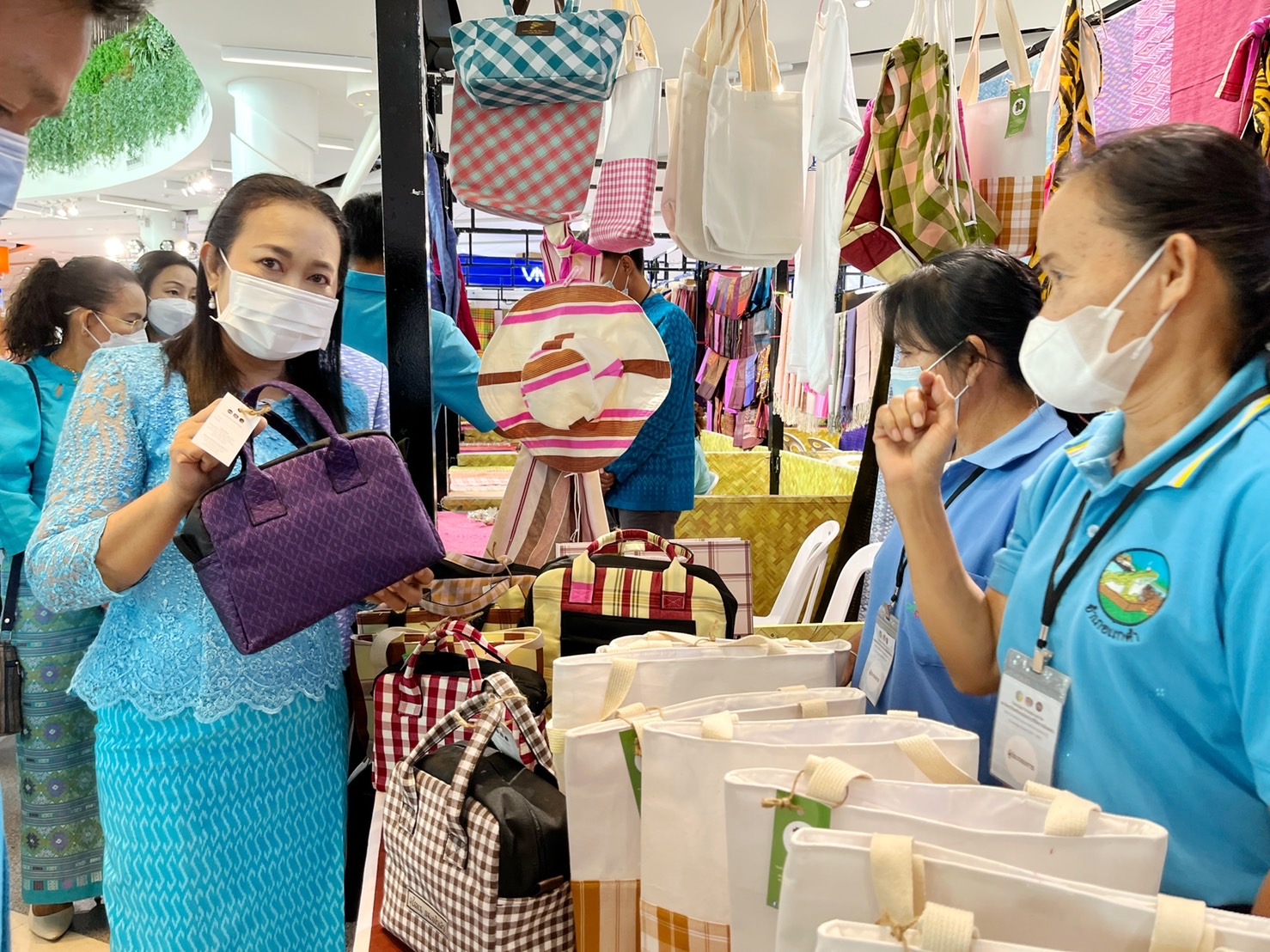 เปิดแล้ว!! งาน “OHO OTOP MAHASARAKHAM” ภายใต้โครงการส่งเสริมกระบวนการเครือข่ายองค์ความรู้ (Knowledge-Based OTOP : KBO) จังหวัดมหาสารคาม ประจำปี พ.ศ. 2565