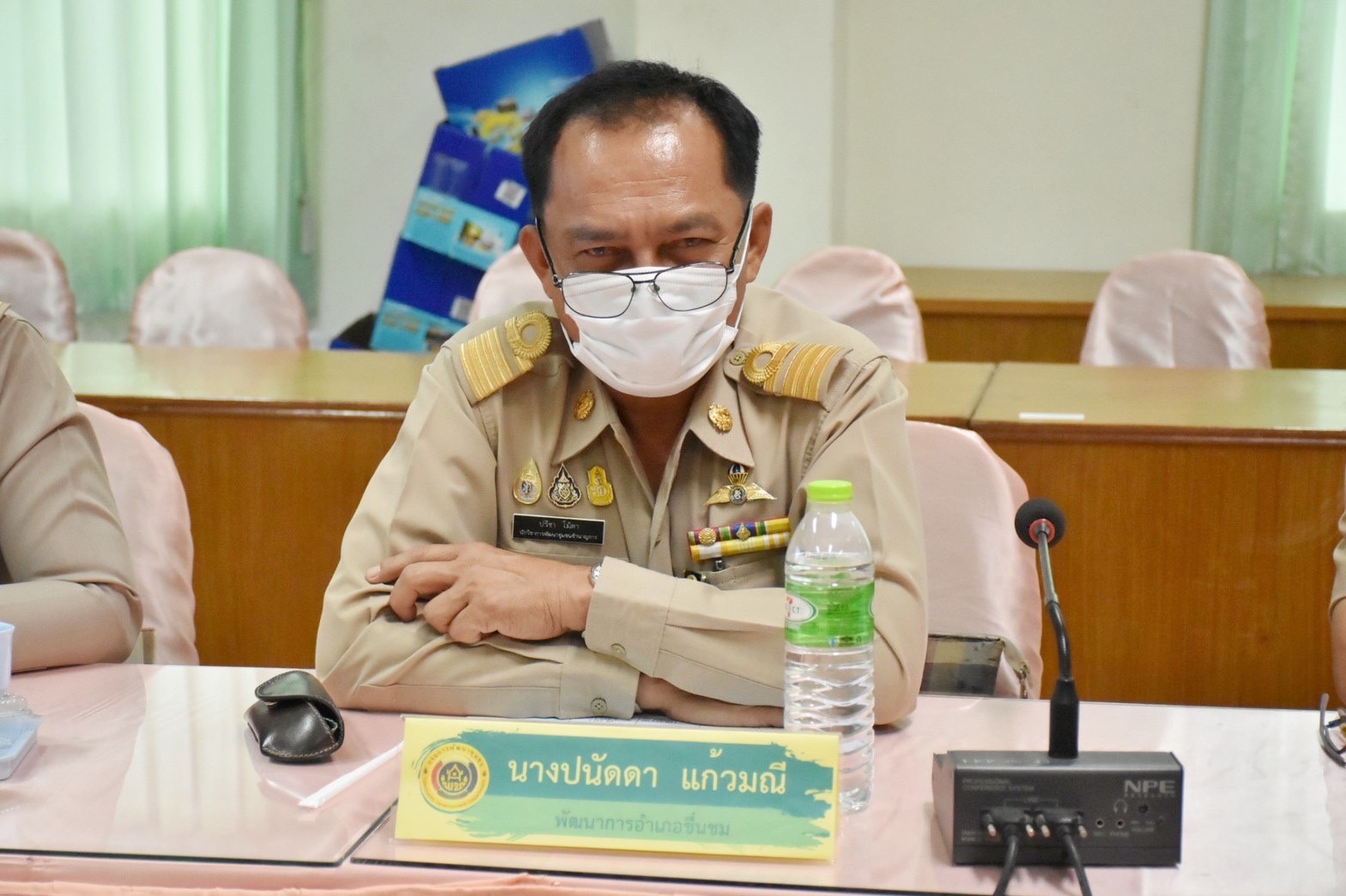 นางนวลจันทร์ ศรีมงคล ผู้ตรวจราชการกรมการพัฒนาชุมชน ปฏิบัติหน้าที่ผู้อำนวยการสำนักงานกองทุนพัฒนาบทบาทสตรี ติดตามสนับสนุนการขับเคลื่อนการดำเนินงานกองทุนพัฒนาบทบาทสตรี จังหวัดมหาสารคาม