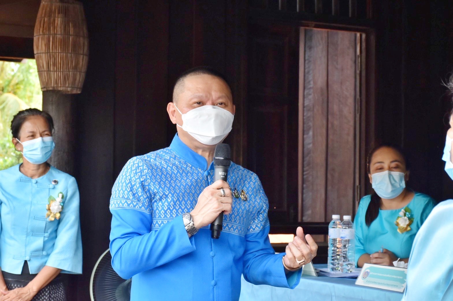 พช.มหาสารคาม ร่วมงานภูษาศิลป์ จากท้องถิ่นสู่สากล “มหาไหมเมืองคาม” พร้อมร่วมพิธีลงนามบันทึกข้อตกลงความร่วมมือ “โครงการยกระดับการย้อมเส้นด้ายจากผงสีธรรมชาติ”