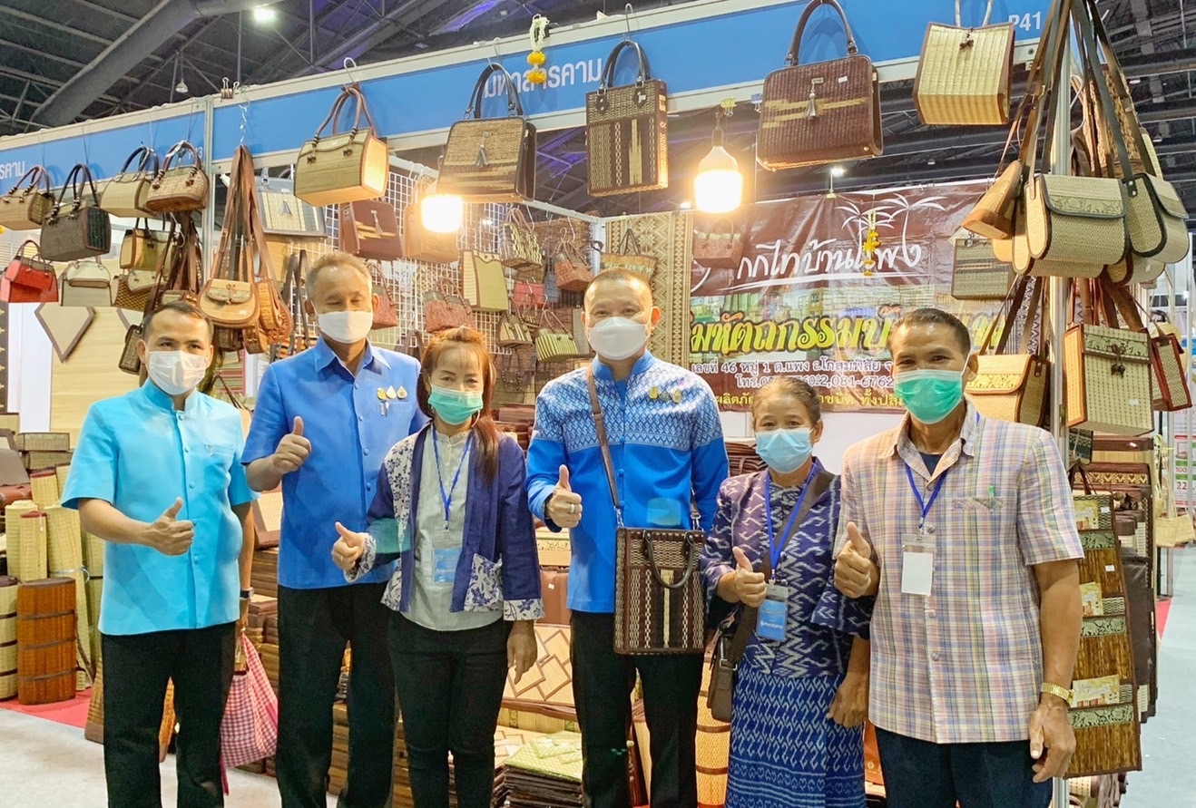 จังหวัดมหาสารคามร่วมพิธีเปิดอย่างยิ่งใหญ่! กับงานศิลปาชีพประทีปไทย OTOP ก้าวไกล ด้วยพระบารมี