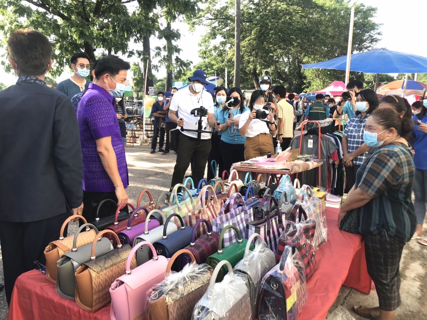 พช.มหาสารคาม ร่วมกิจกรรมเปิด”ตลาดต้องชมแห่งใหม่ของจังหวัดมหาสารคาม” ณ ตลาดถนนคนเดินออนซอนกันทรวิชัย อำเภอกันทรวิชัย จังหวัดมหาสารคาม