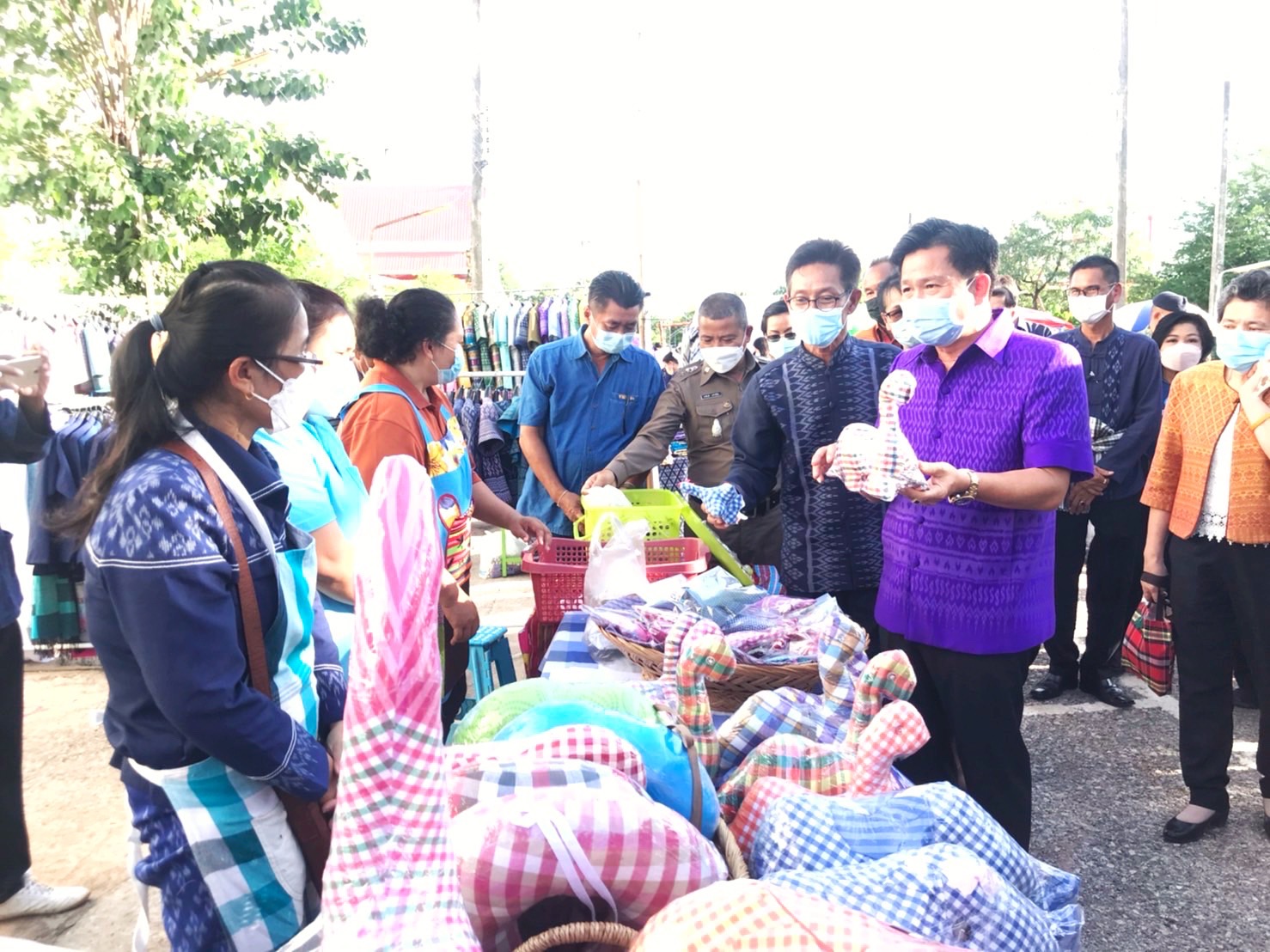พช.มหาสารคาม ร่วมกิจกรรมเปิด”ตลาดต้องชมแห่งใหม่ของจังหวัดมหาสารคาม” ณ ตลาดถนนคนเดินออนซอนกันทรวิชัย อำเภอกันทรวิชัย จังหวัดมหาสารคาม