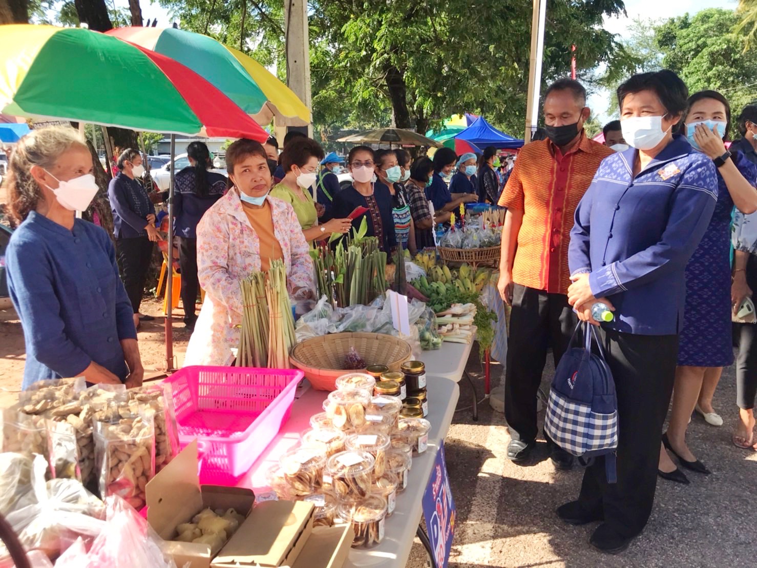 พช.มหาสารคาม ร่วมกิจกรรมเปิด”ตลาดต้องชมแห่งใหม่ของจังหวัดมหาสารคาม” ณ ตลาดถนนคนเดินออนซอนกันทรวิชัย อำเภอกันทรวิชัย จังหวัดมหาสารคาม