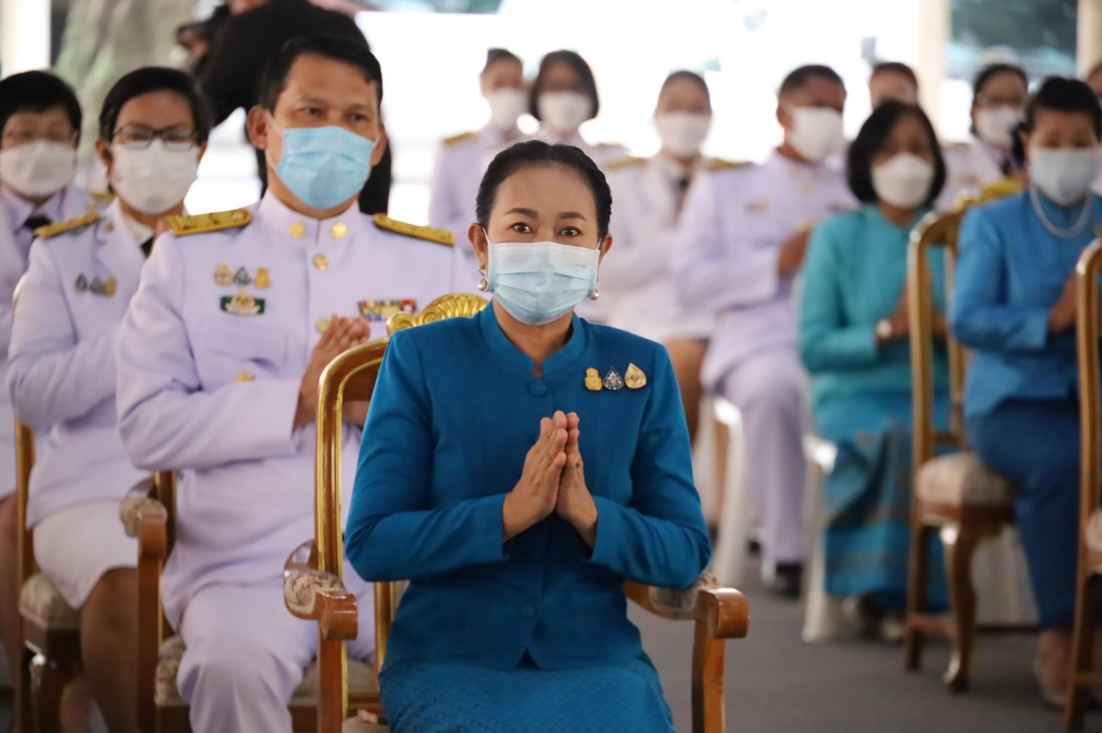 พช.มหาสารคาม ร่วมพิธีมอบคัมภีร์เทศน์เฉลิมพระเกียรติฯ บทพระธรรมเทศนาเฉลิมพระธรรมบารมี ใน “อภินนมัตถจรกถา” เฉลิมพระธรรมบารมีสมเด็จพระนางเจ้าสิริกิติ์ พระบรมราชินีนาถ พระบรมราชชนนีพันปีหลวง