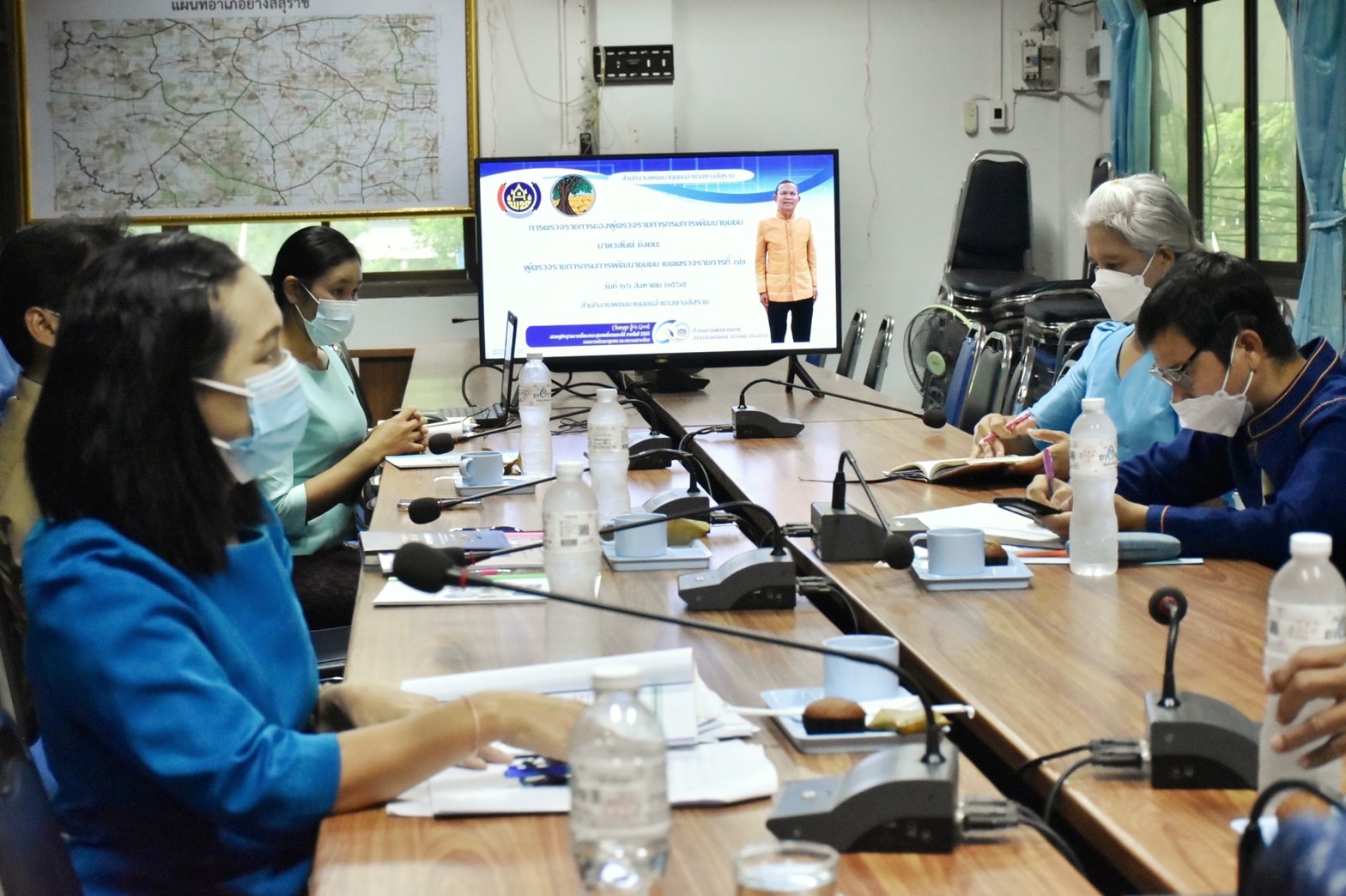 นายวสันต์ ชิงชนะ ผู้ตรวจราชการกรมการพัฒนาชุมชน ลงพื้นที่ติดตามสนับสนุนส่งเสริมการขับเคลื่อนงานพัฒนาชุมชน อำเภอยางสีสุราช จังหวัดมหาสารคาม