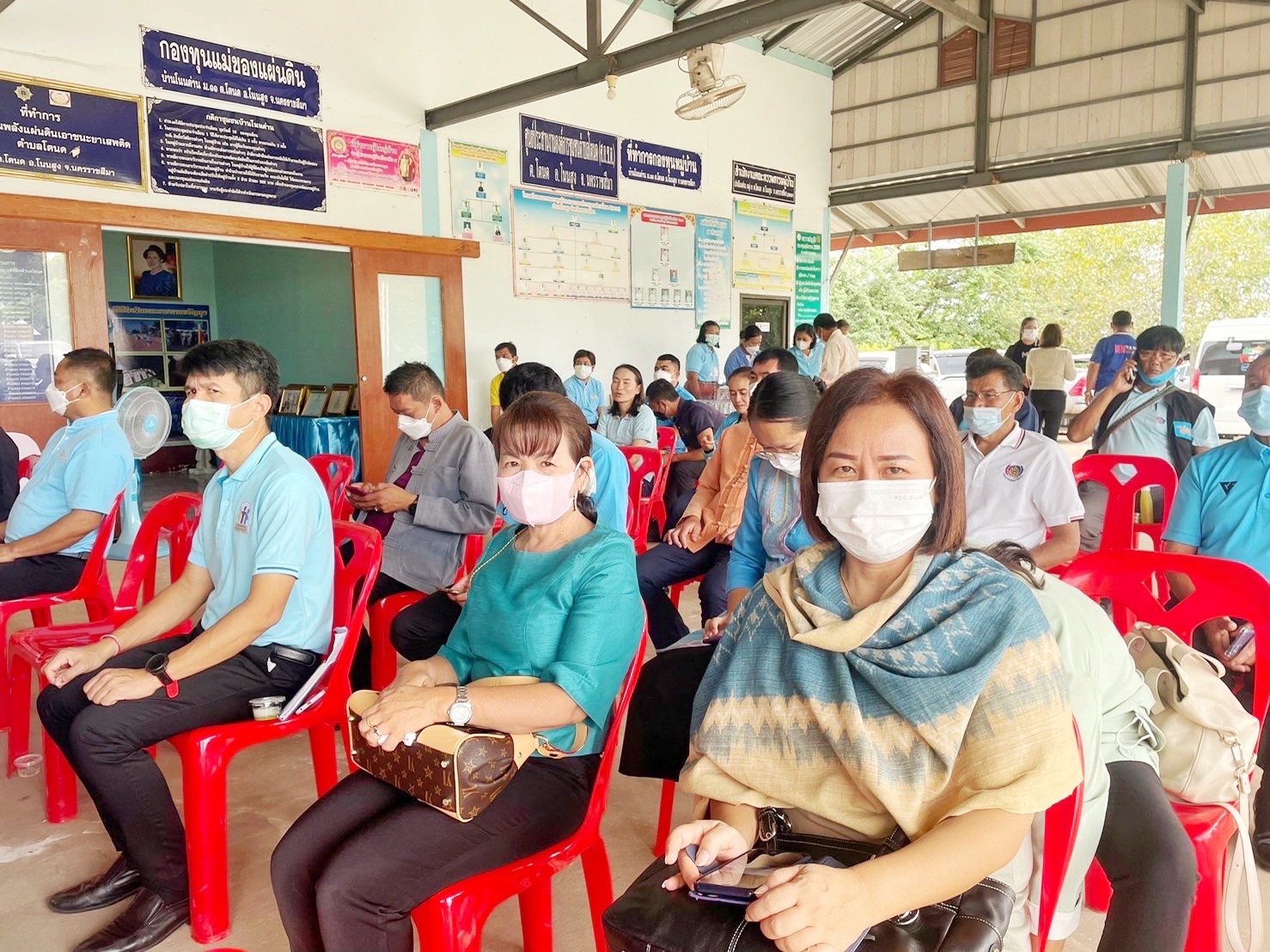 พช.มหาสารคาม ร่วมงานมหกรรมกองทุนแม่ของแผ่นดิน ภายใต้แนวคิด 90 พรรษาแม่ของแผ่นดิน “ร้อยความรักรวมดวงใจประชาไทยร่มเย็น”แก้ไขปัญหายาเสพติดในหมู่บ้าน/ชุมชน”
