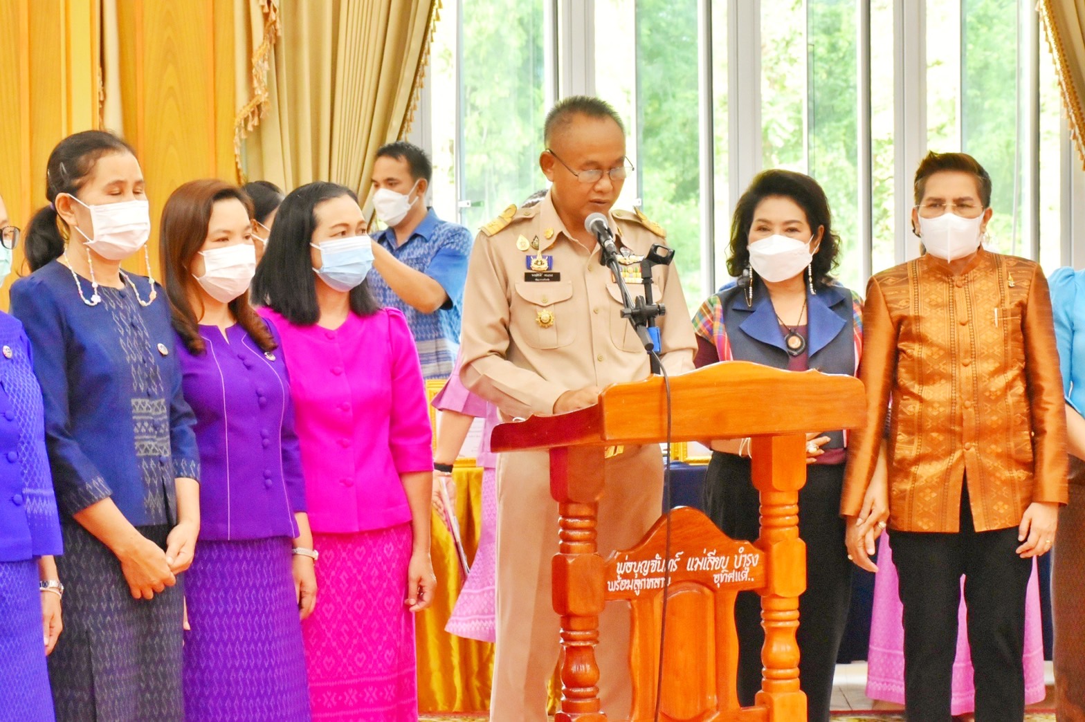 ผู้ว่าฯ มหาสารคามเป็นผู้แทนรับมอบเงินรายได้จากการจัดงาน “ราตรีเส้นสายลายผ้ามหาสารคาม” ในงาน”กาชาดและมหกรรมมหาสารคาม เมืองผลิตสินค้าดีก้าวสู่สากล” ประจำปี 2565 เพื่อนำรายได้หลังหักค่าใช้จ่ายมอบให้สำนักงานเหล่ากาชาด จังหวัดมหาสารคาม นำไปใช้ประโยชน์ในกิจกรรมการกุศลช่วยเหลือบรรเทาความเดือดร้อนให้กับประชาชน