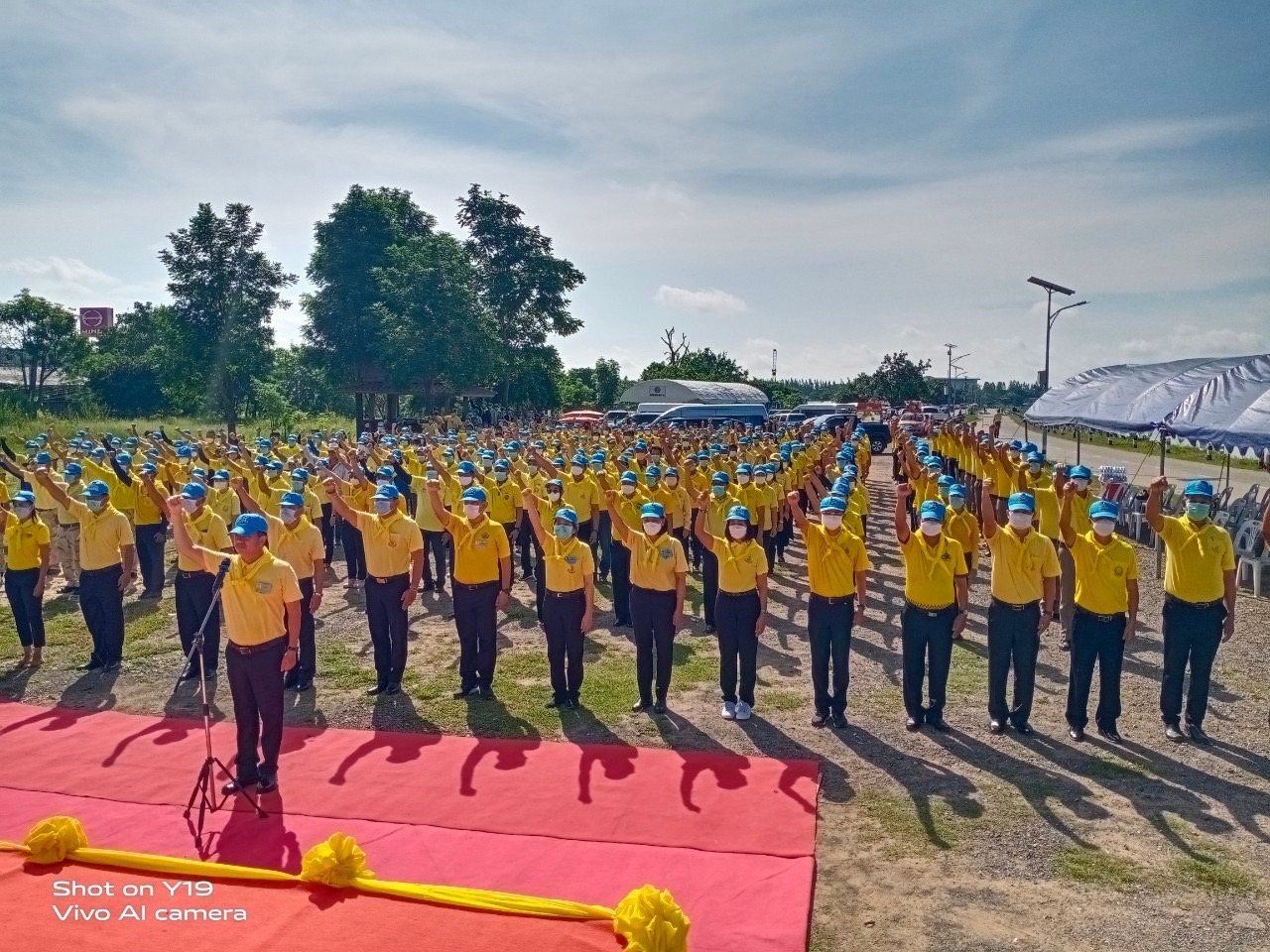 พช.มหาสารคาม พร้อมใจร่วมกิจกรรมจิตอาสา “เราทำความดีเพื่อ ชาติ ศาสน์ กษัตริย์” กำจัดวัชพืชและทำความสะอาดสันฝายแก่งเลิงจาน อำเภอเมืองมหาสารคาม