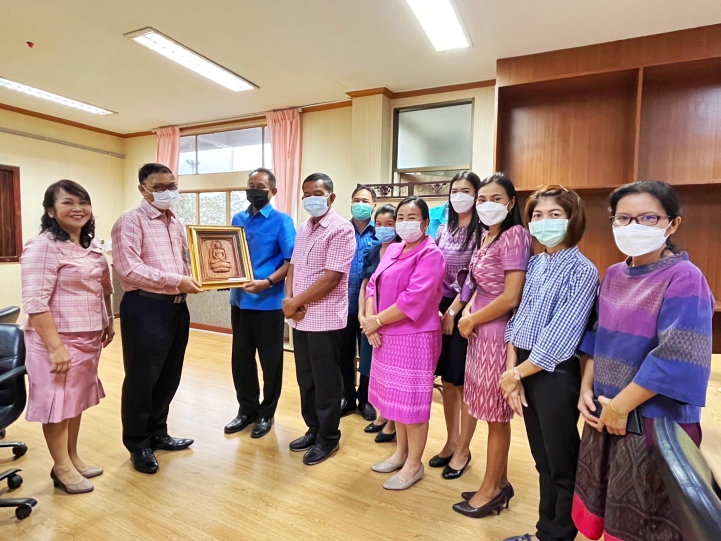 พช.มหาสารคาม ร่วมแสดงมุทิตาจิต นายธรรมนูญ แก้วคำ รองผู้ว่าราชการจังหวัดมหาสารคาม ในวาระเกษียณอายุราชการ
