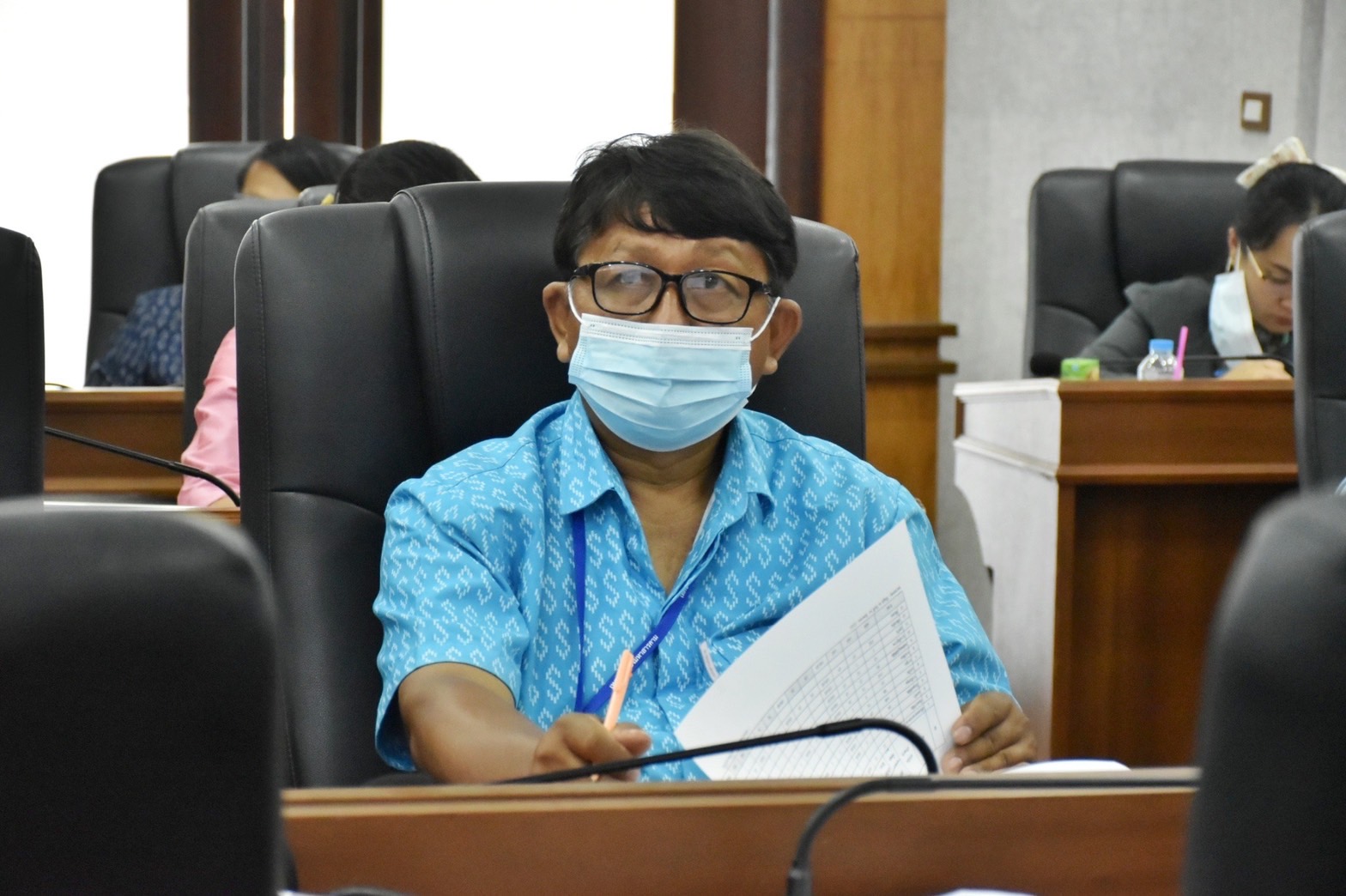 ผู้ว่าราชการจังหวัดมหาสารคาม ประชุมคณะกรรมการบริหารศูนย์อำนวยการขจัดความยากจนและพัฒนาคนทุกช่วงวัยอย่างยั่งยืนตามหลักปรัชญาของเศรษฐกิจพอเพียงจังหวัดมหาสารคาม (คจพ.จ) ครั้งที่ 7/2565