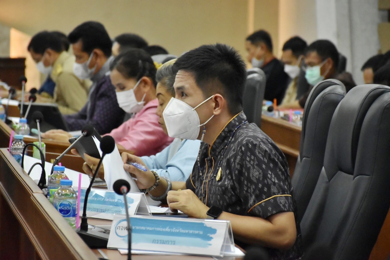 ผู้ว่าราชการจังหวัดมหาสารคาม ประชุมคณะกรรมการบริหารศูนย์อำนวยการขจัดความยากจนและพัฒนาคนทุกช่วงวัยอย่างยั่งยืนตามหลักปรัชญาของเศรษฐกิจพอเพียงจังหวัดมหาสารคาม (คจพ.จ) ครั้งที่ 7/2565