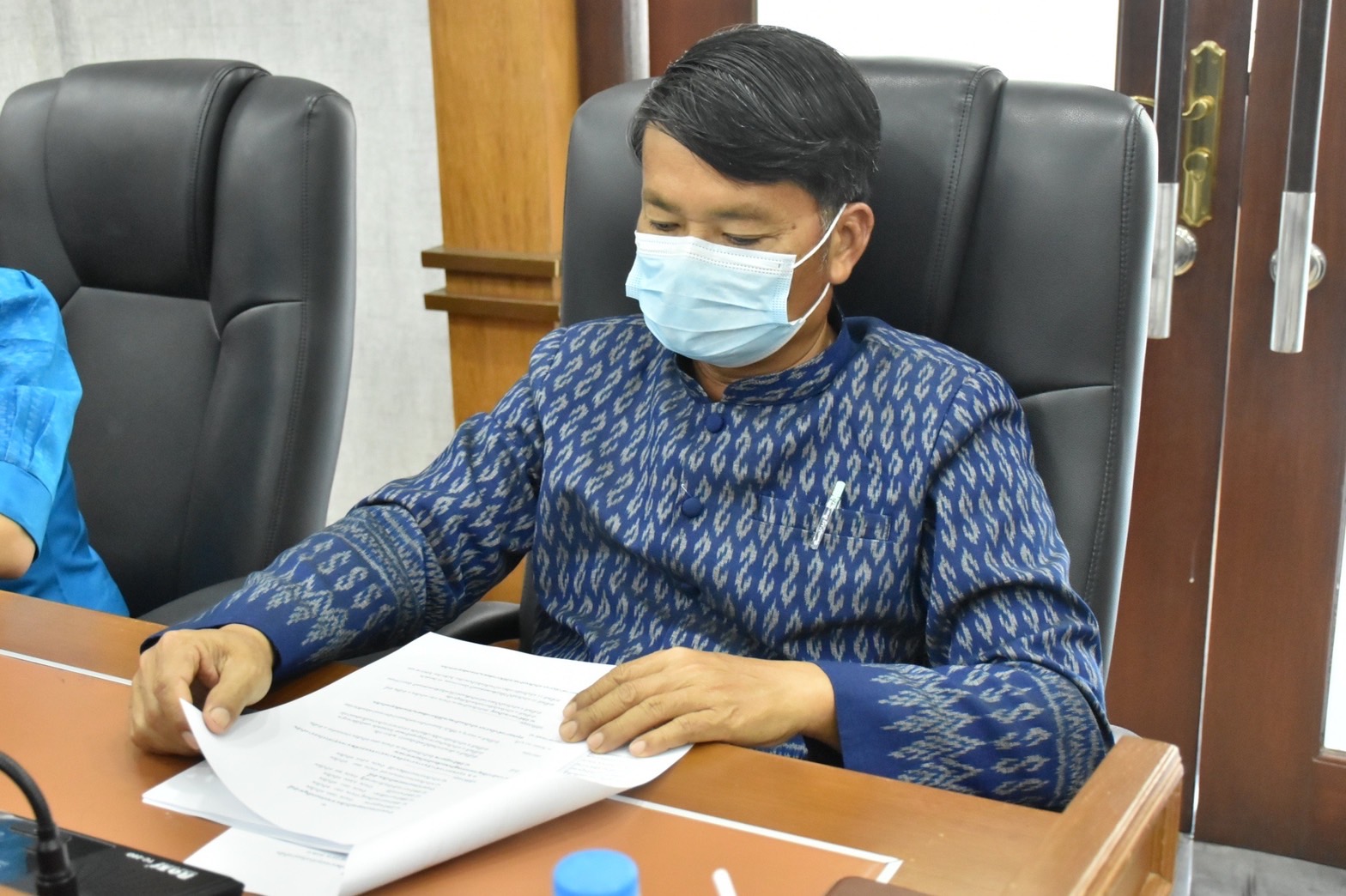 ผู้ว่าราชการจังหวัดมหาสารคาม ประชุมคณะกรรมการบริหารศูนย์อำนวยการขจัดความยากจนและพัฒนาคนทุกช่วงวัยอย่างยั่งยืนตามหลักปรัชญาของเศรษฐกิจพอเพียงจังหวัดมหาสารคาม (คจพ.จ) ครั้งที่ 7/2565